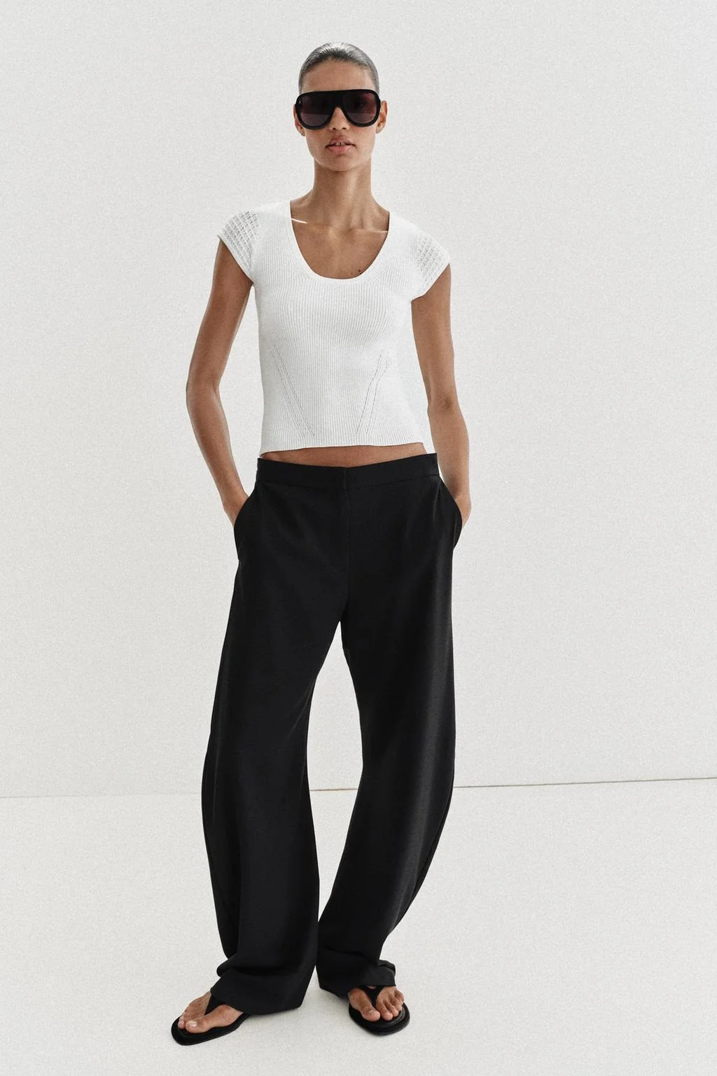 Контрастный трикотажный топ