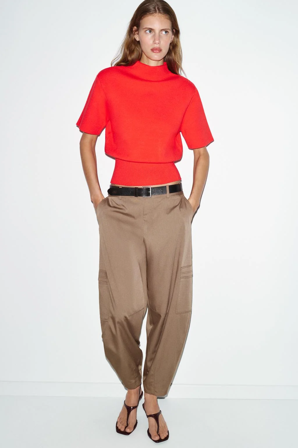 Трикотажный топ однотонный с наплечниками