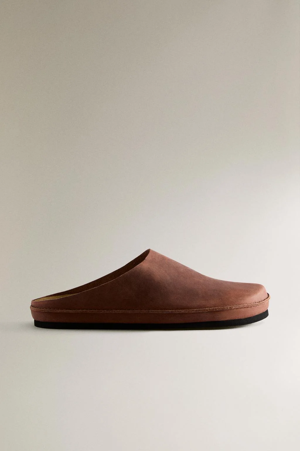 Минималистичные кожаные сабо