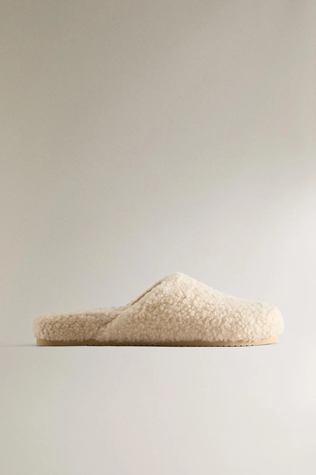 Сабо-тапочки из искусственного меха — Обувь для дома