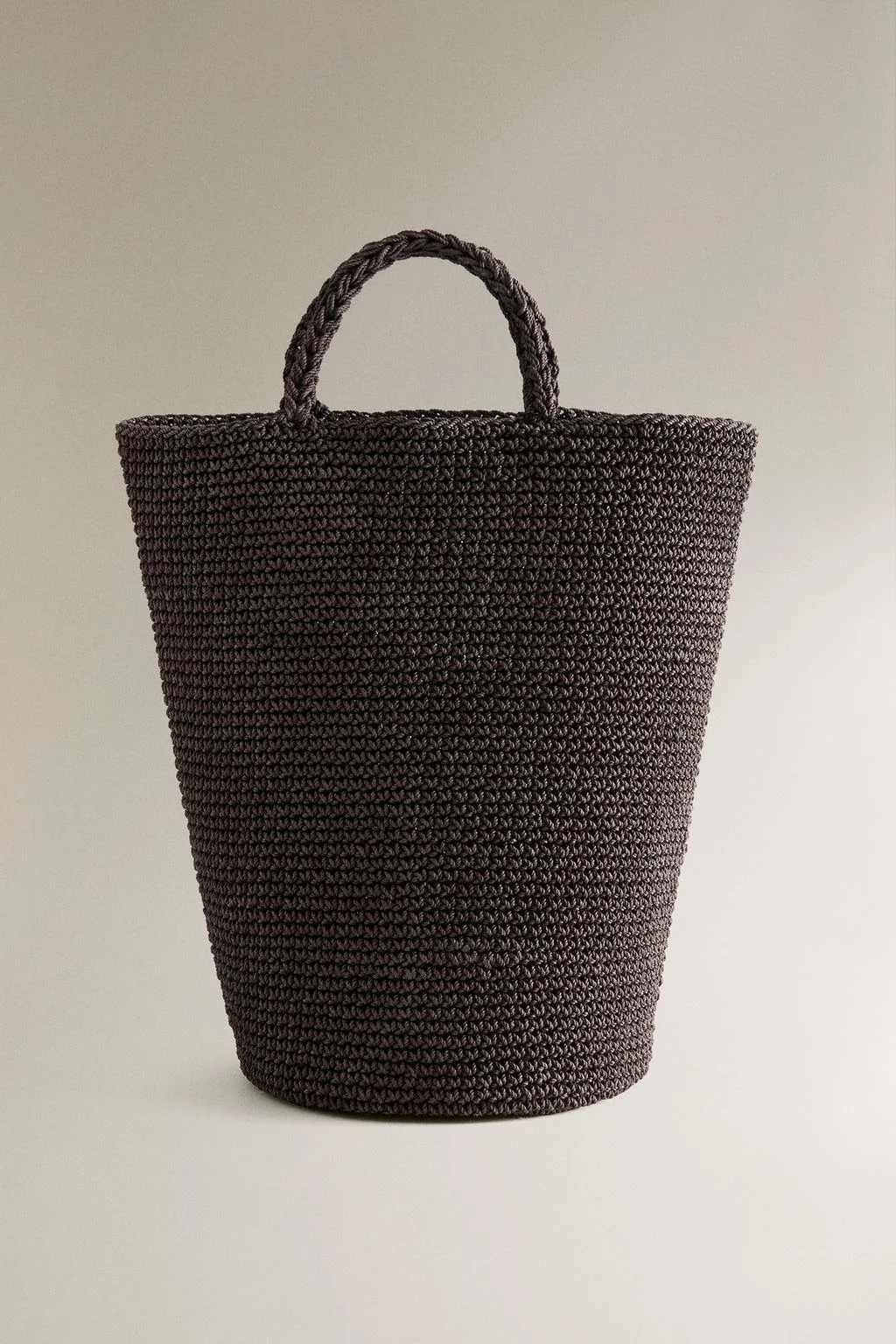 Сумка с эффектом плетения