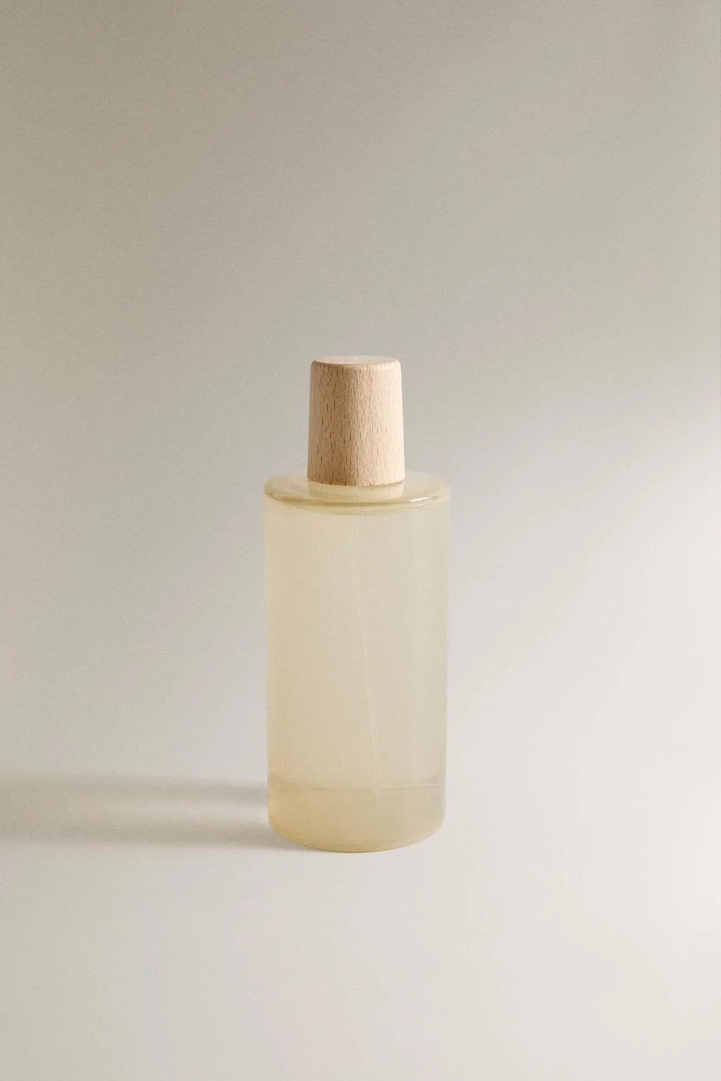 (200 мл) Освежитель воздуха Светящаяся камелия