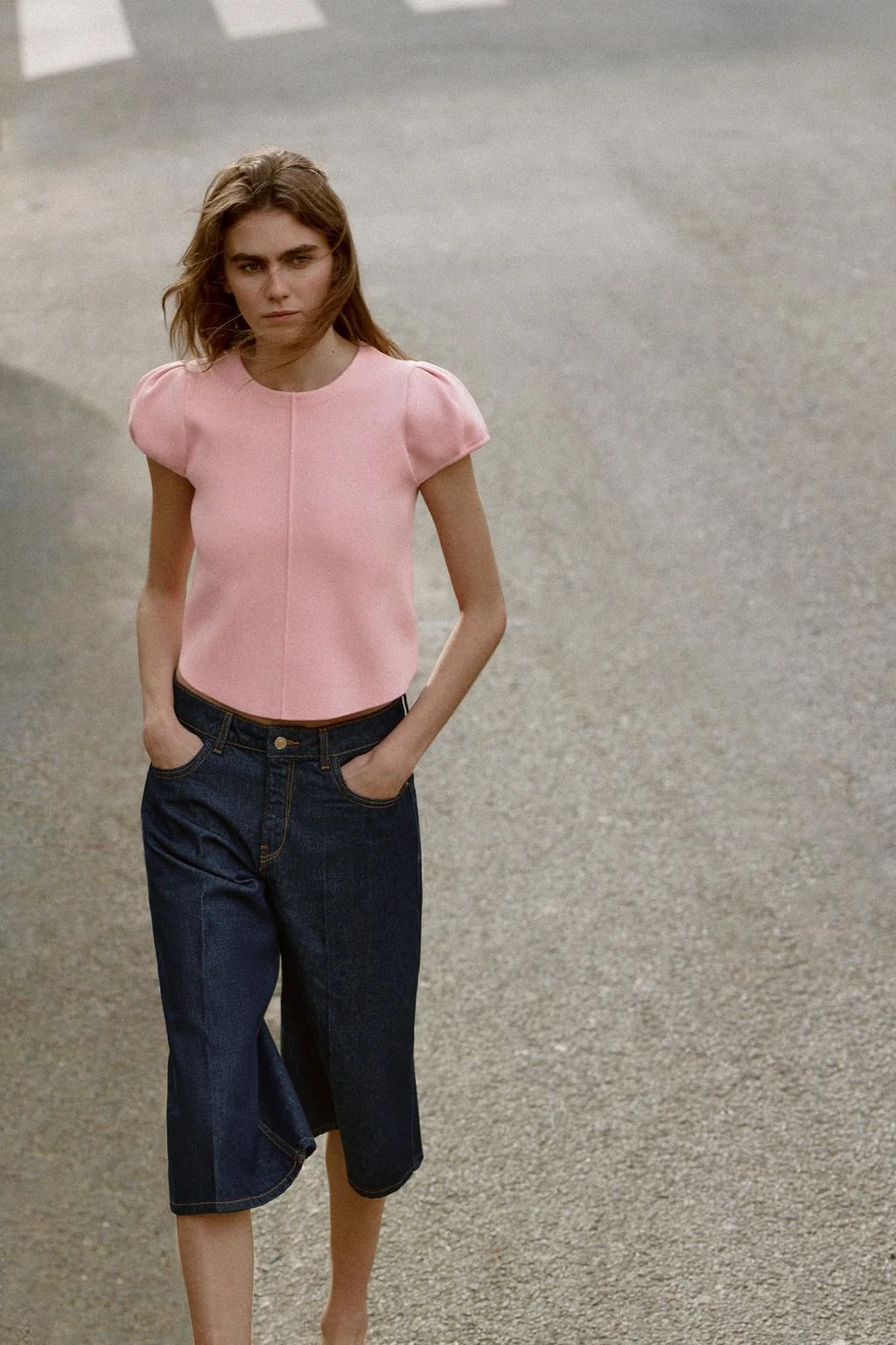 Трикотажный топ с объёмными рукавами