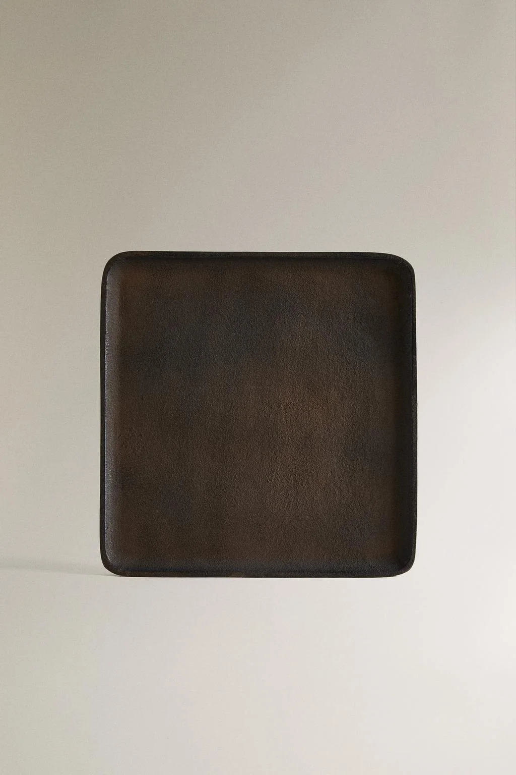 Черная металлическая подставка — Аксессуары