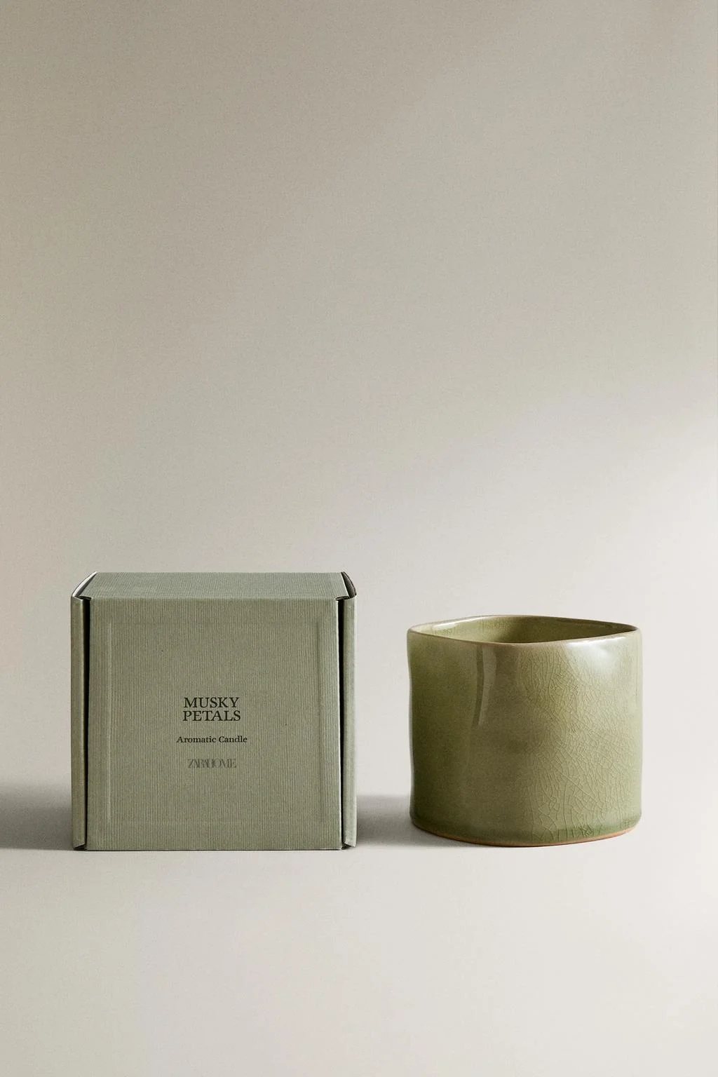 (430 г) Мускусные лепестки ароматическая свеча