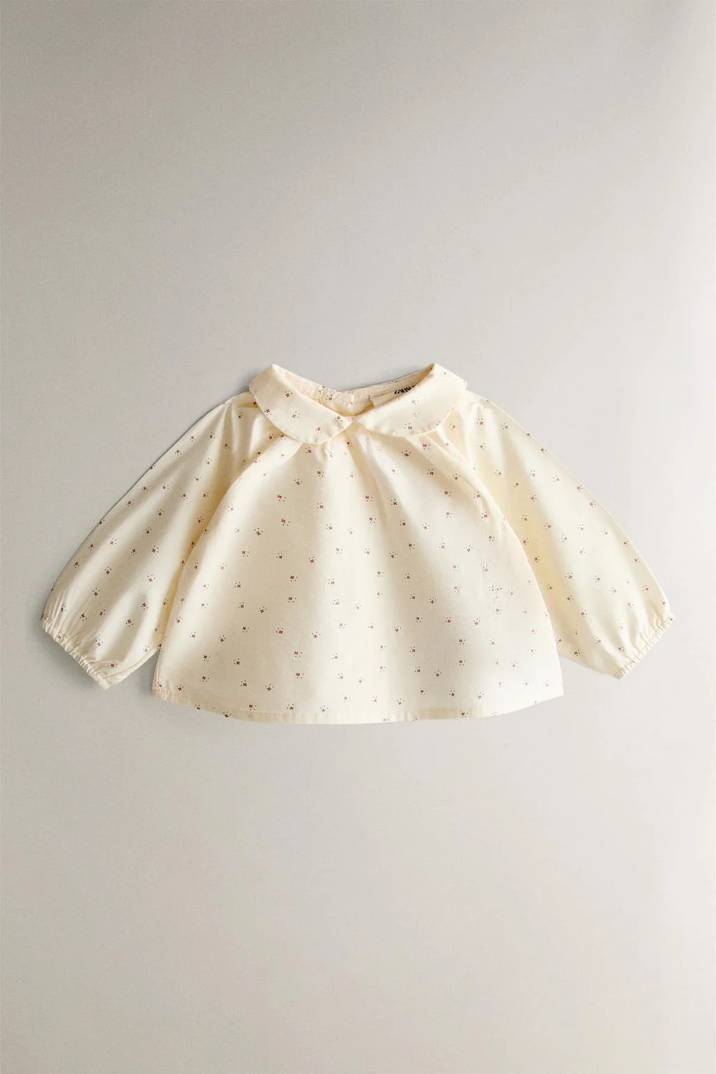 Детская рубашка с мини-цветами