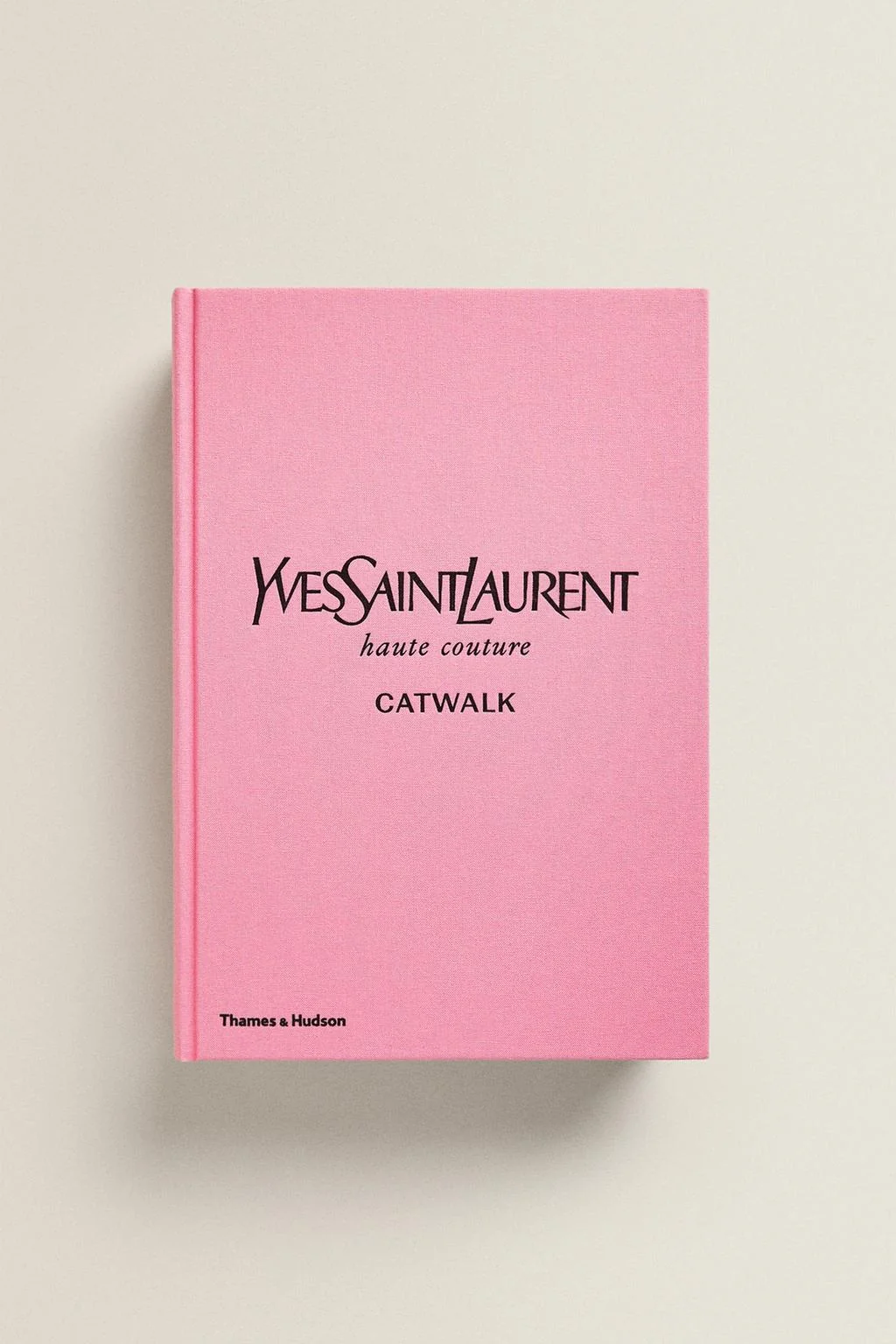 Книга о подиуме Yves Saint Laurent (английский)