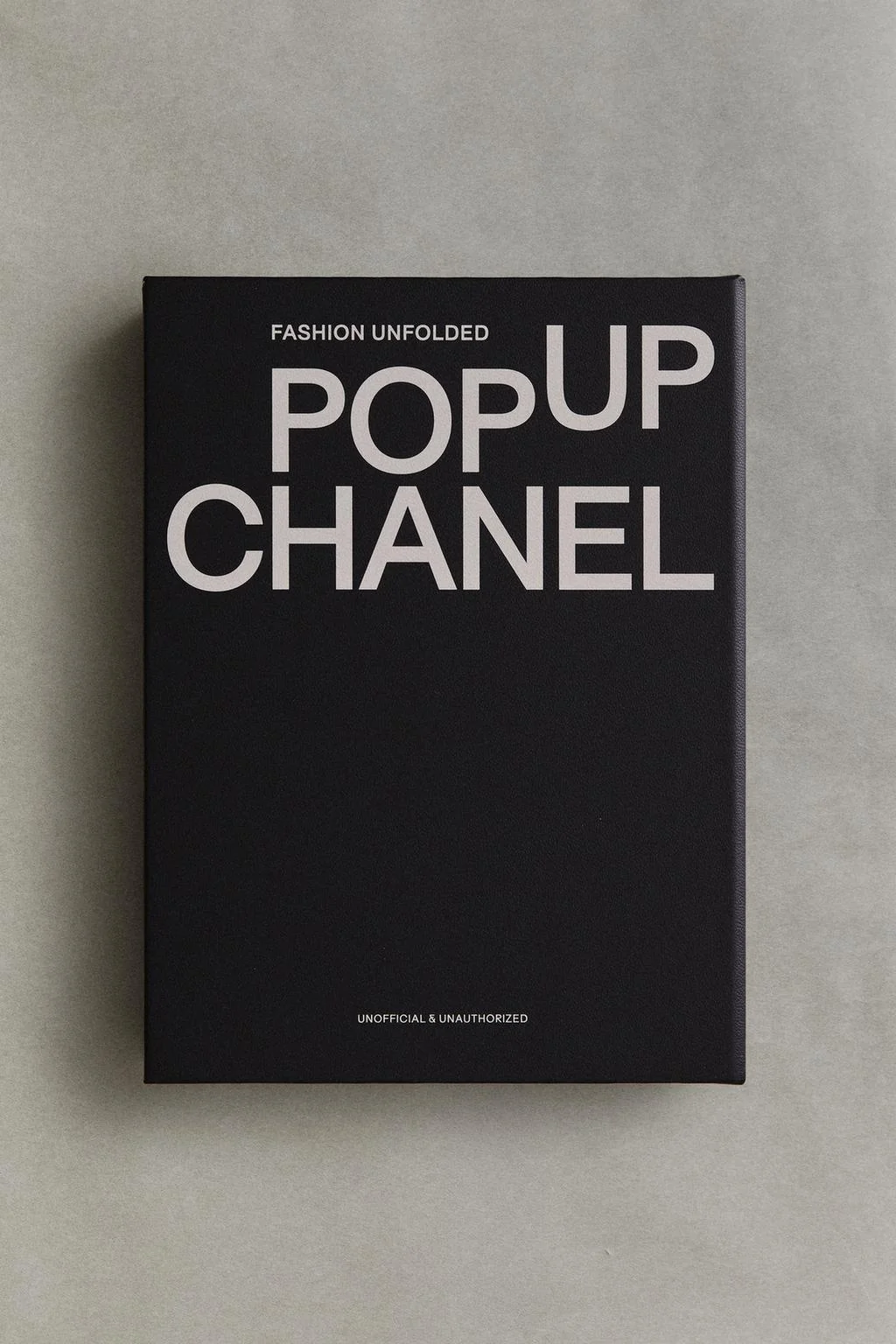 Книга FASHION UNFOLDED "POP UP" (на английском)