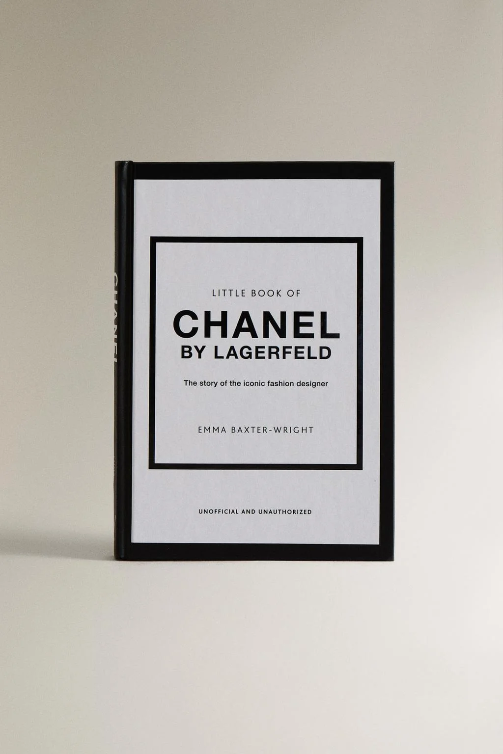 Маленькая книга о Chanel от Лагерфельда