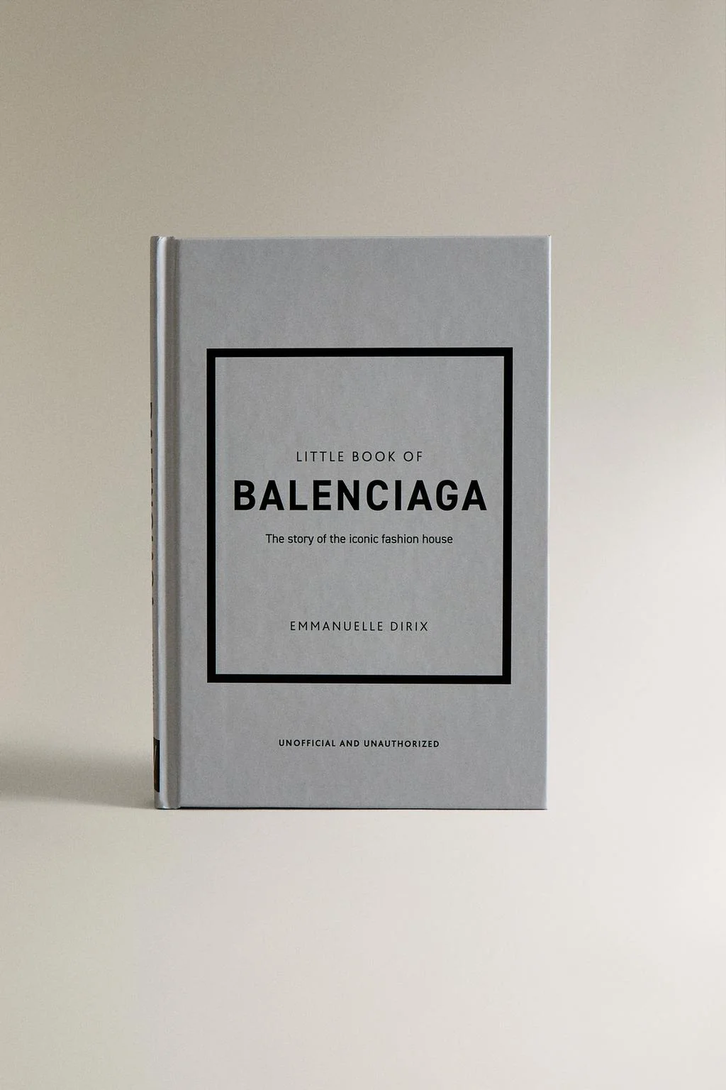 Маленькая книга о Balenciaga (английский)