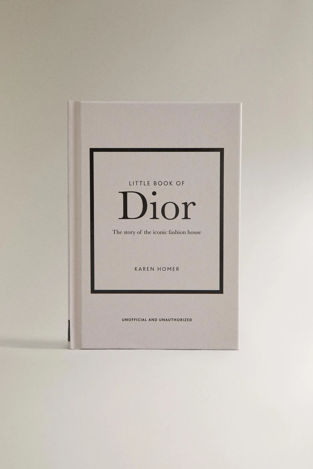 Маленькая книга о Dior (английский)