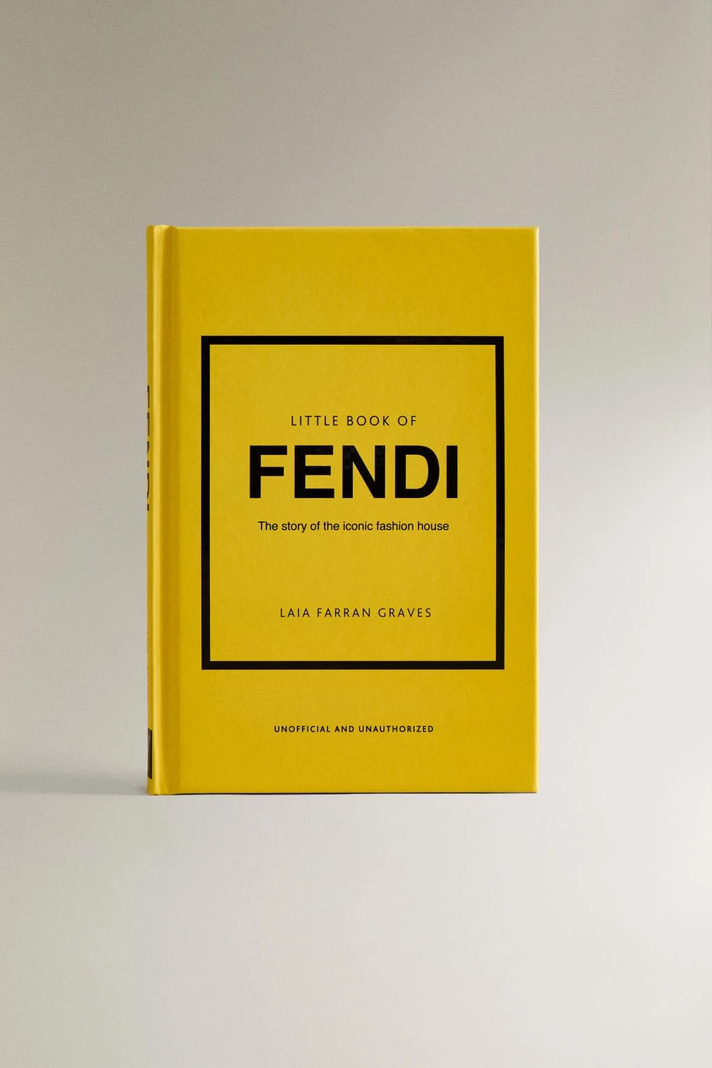 Маленькая книга Fendi (английская)