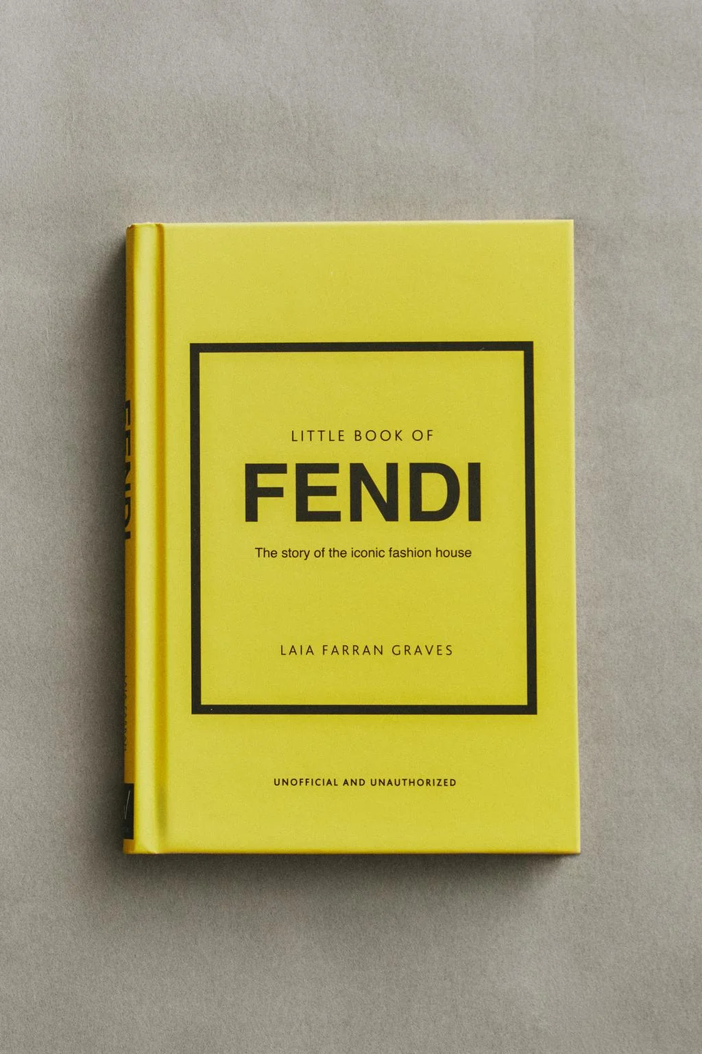 Маленькая книга Fendi (английская)