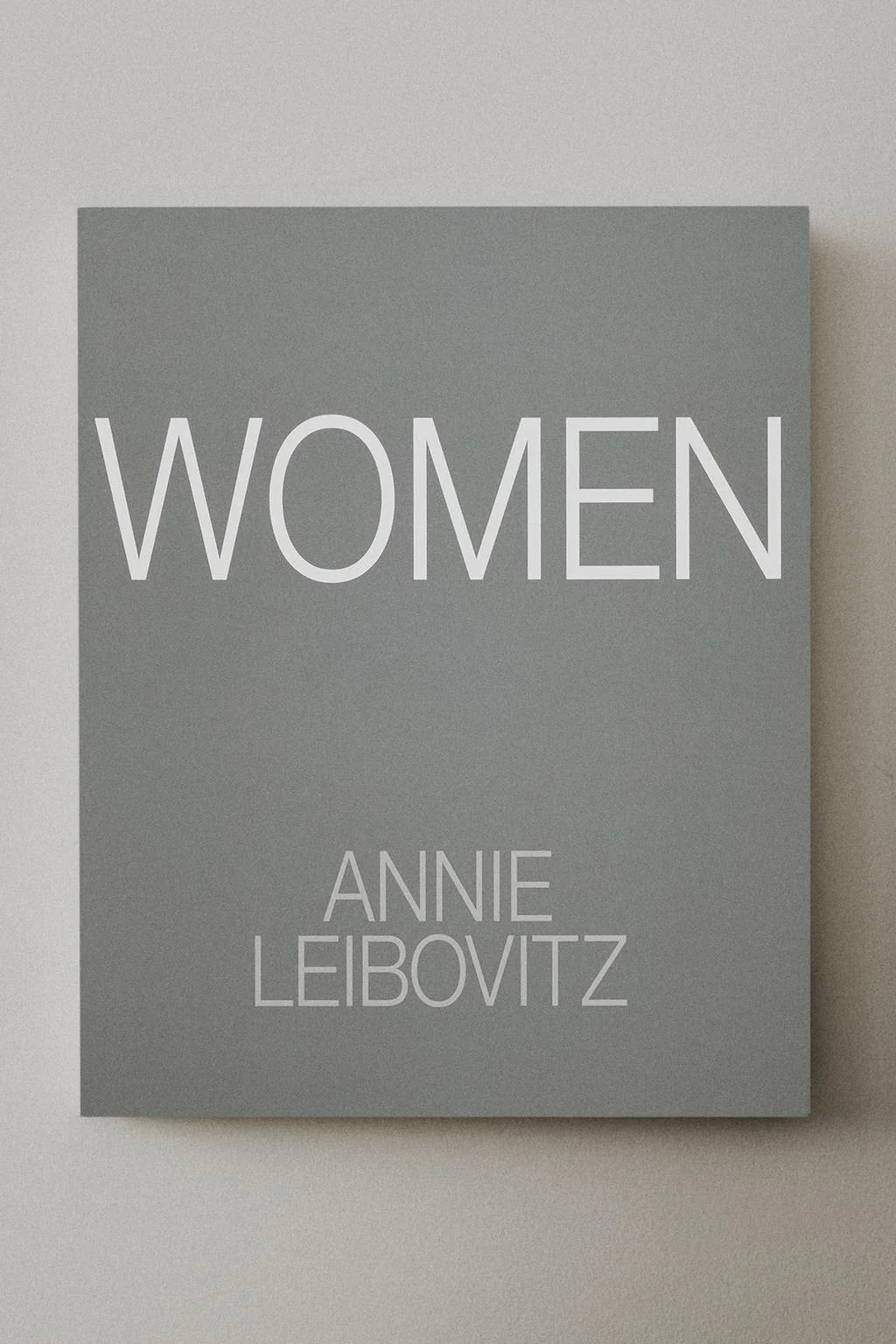 Книга WOMEN ANNIE LEIBOVITZ (на английском)