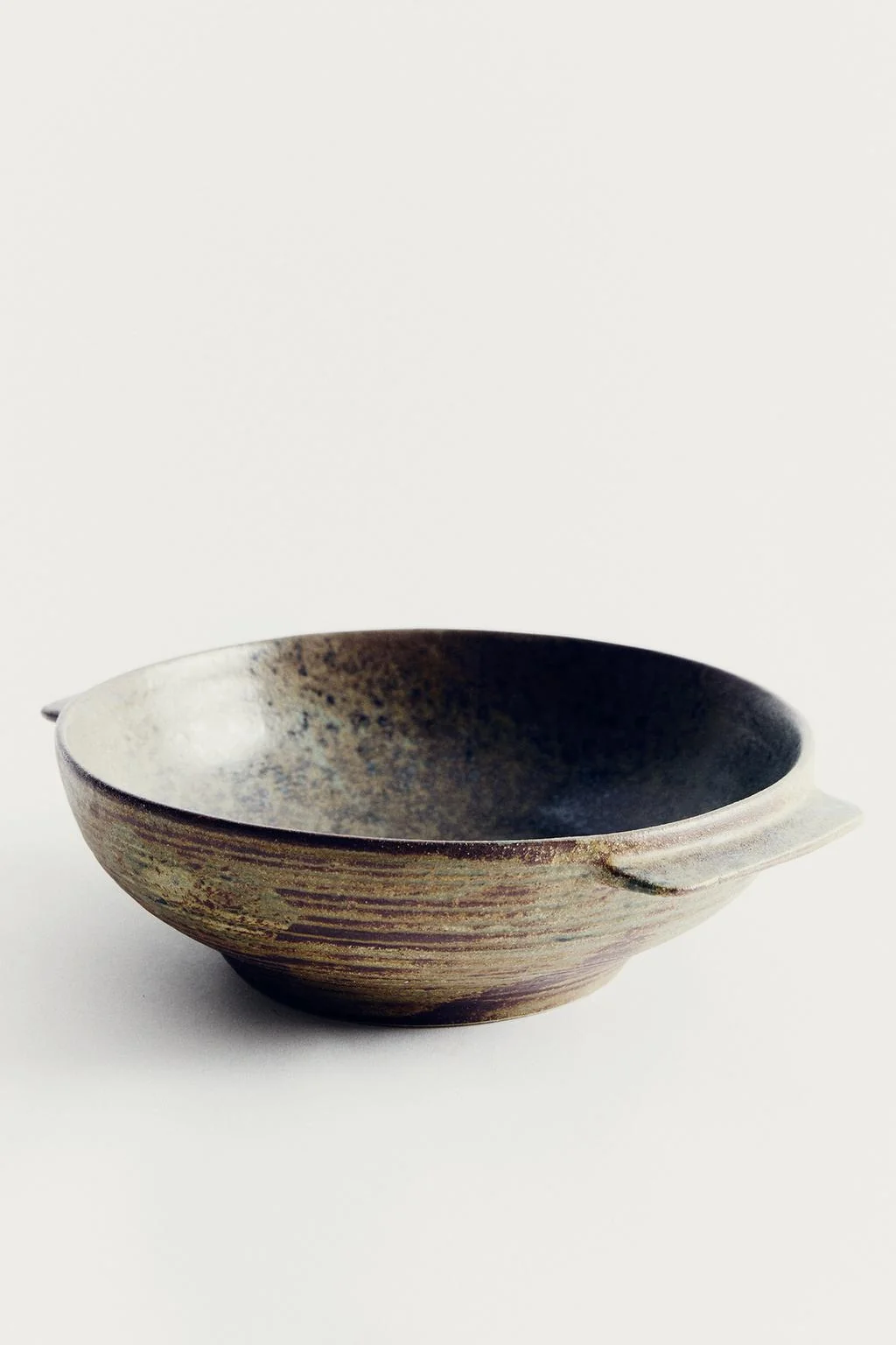 CERAMIC BOWL WITH HANDLES