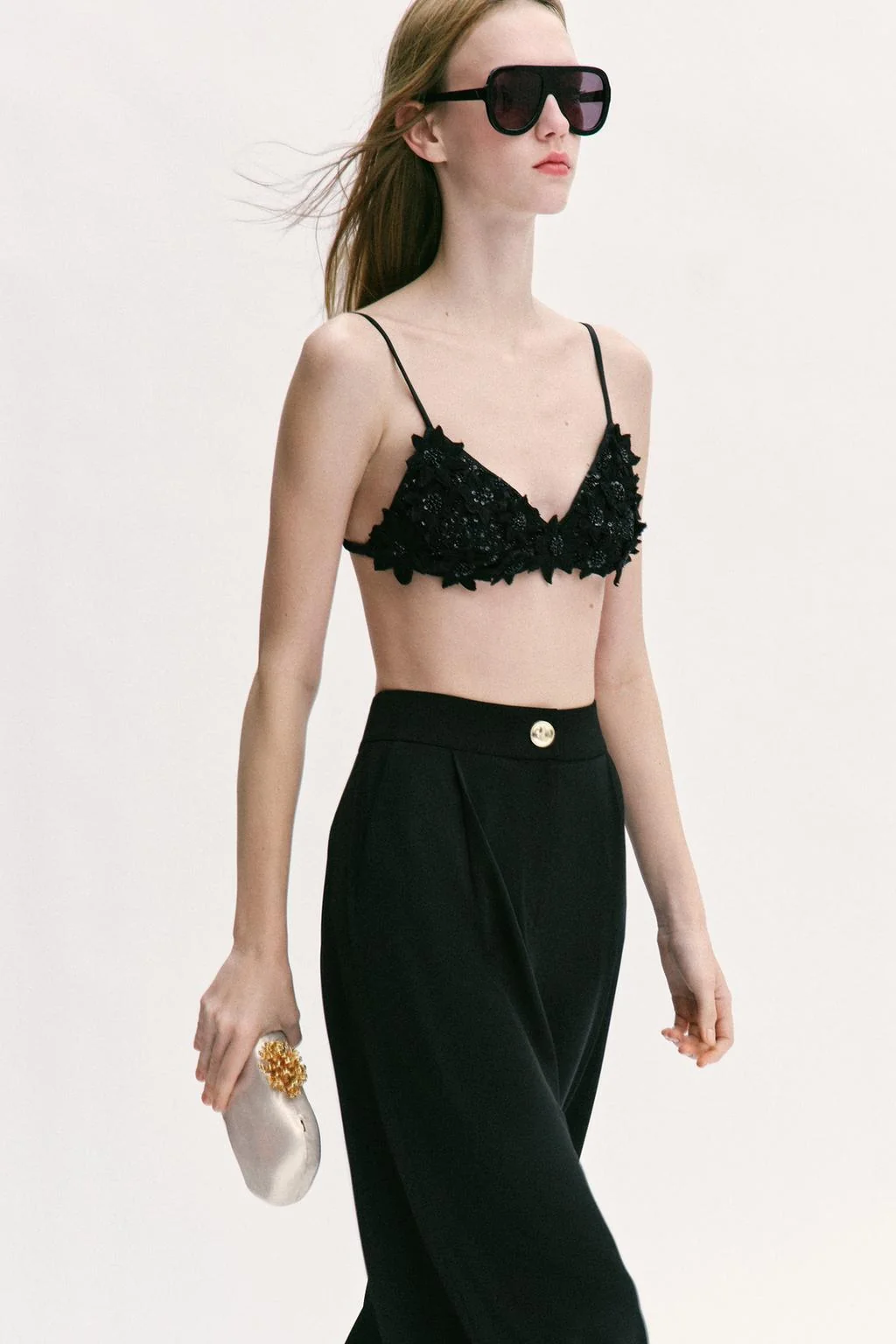 Клатч с металлическими деталями — СУМКА | КЛАТЧ