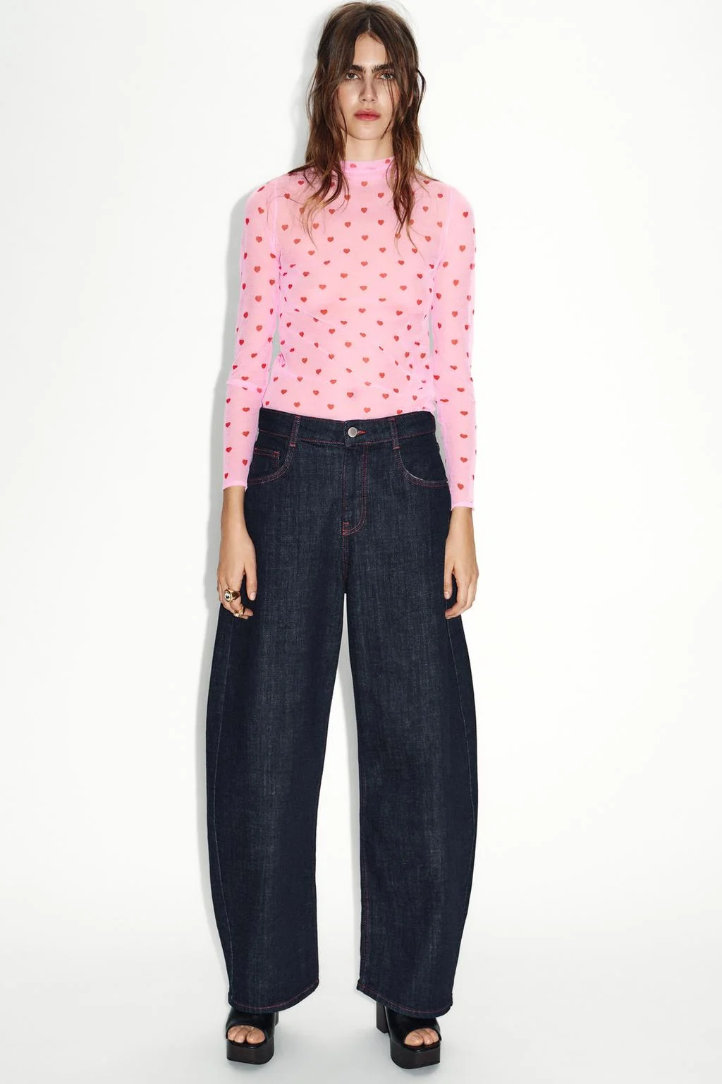 Трикотажный топ с сердечками