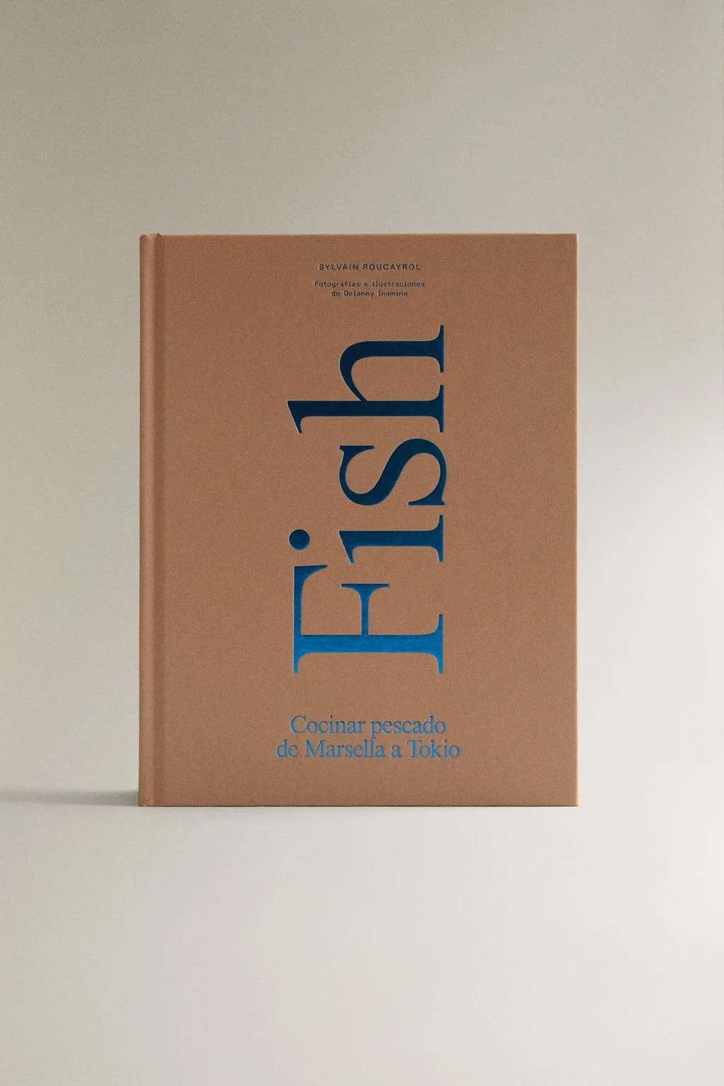 КНИГА "FISH COCINAR PESCADO DE MARSELLA A TOKYO" (НА ИСПАНСКОМ)