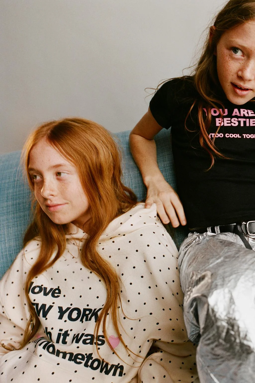 Худи с горошком и слоганом — Предтен