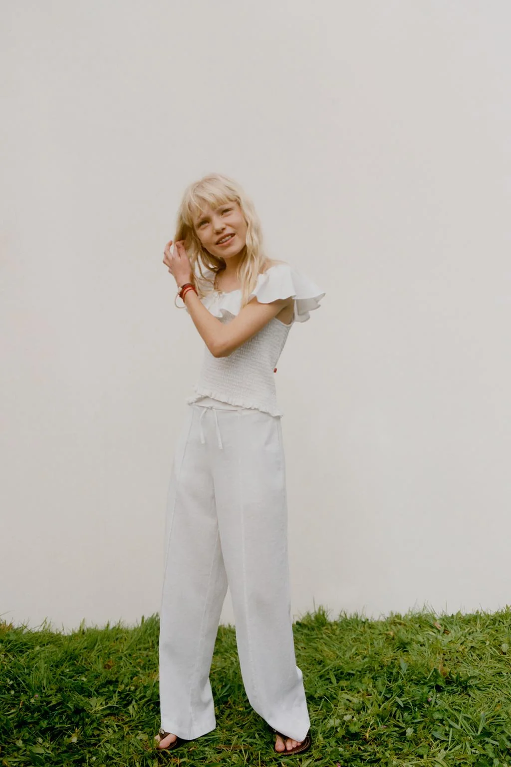 Прямые брюки со смесовой тканью и льном