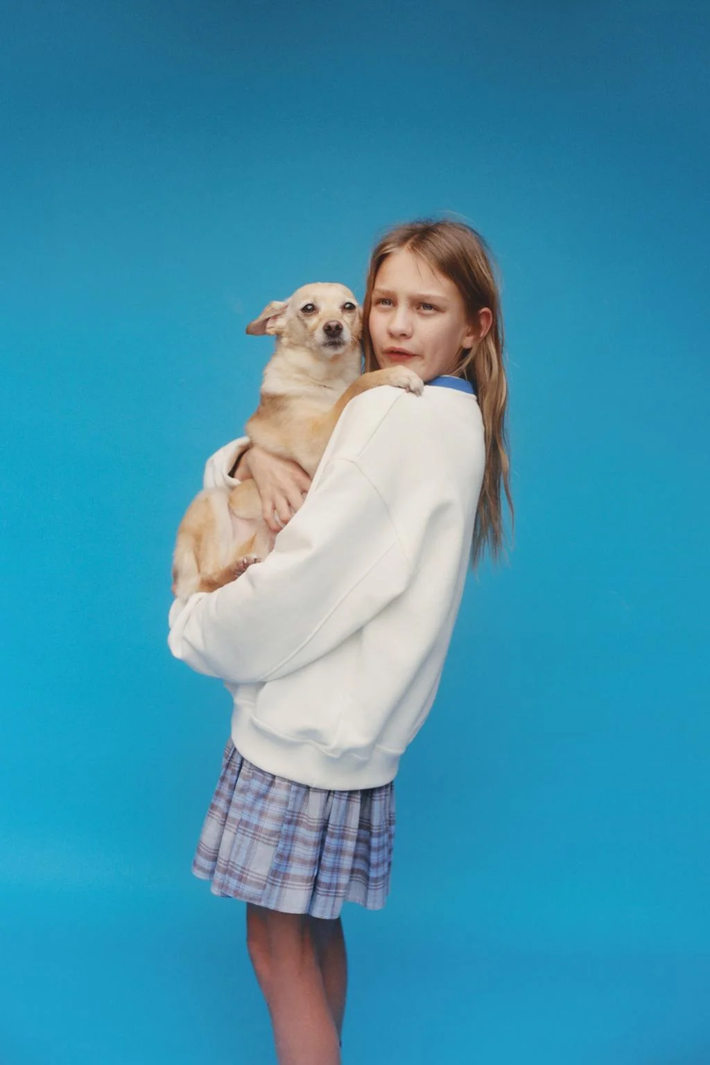 Свитшот с контрастной рубчатой горловиной — Кревнеки