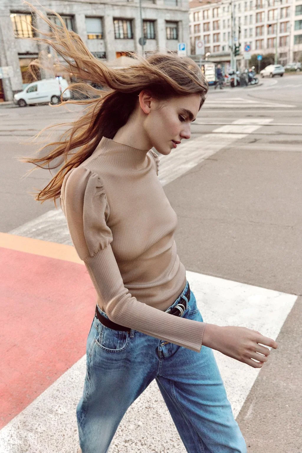 Трикотажный топ с пуф-рукавами полупрозрачный