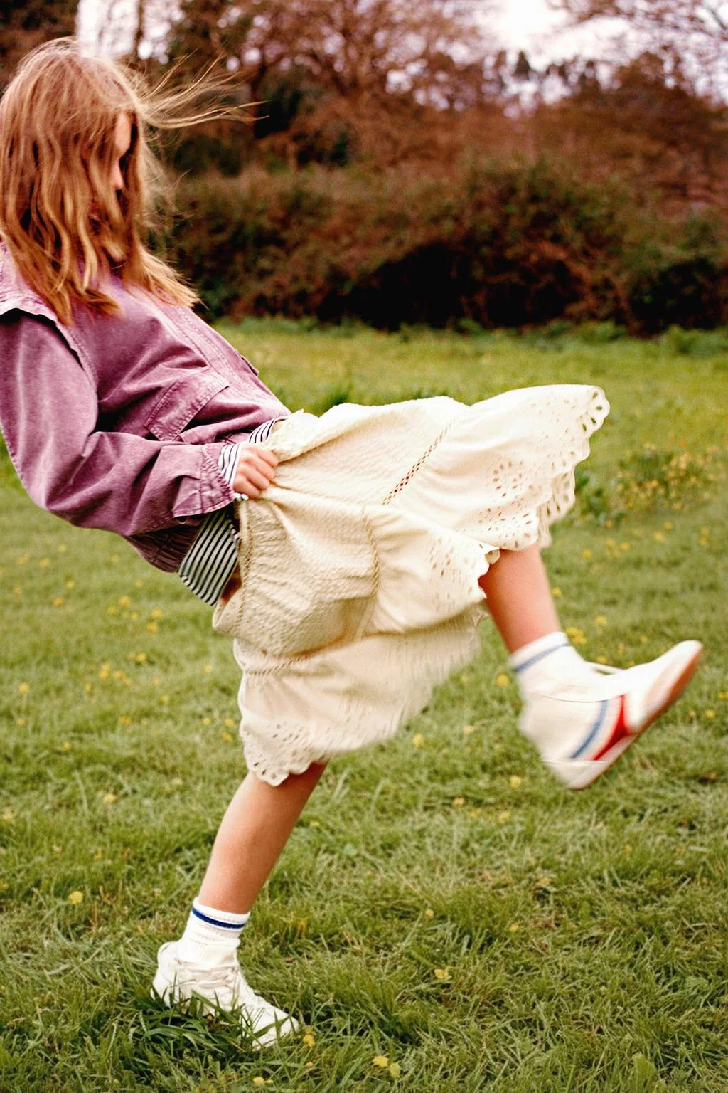 Длинная юбка с панелями и вышивкой шиффли