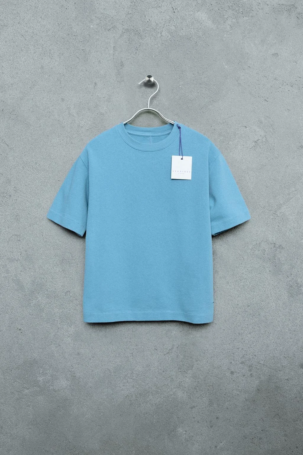 Сториз - футболка из плотного хлопка без принта — STORIESZ