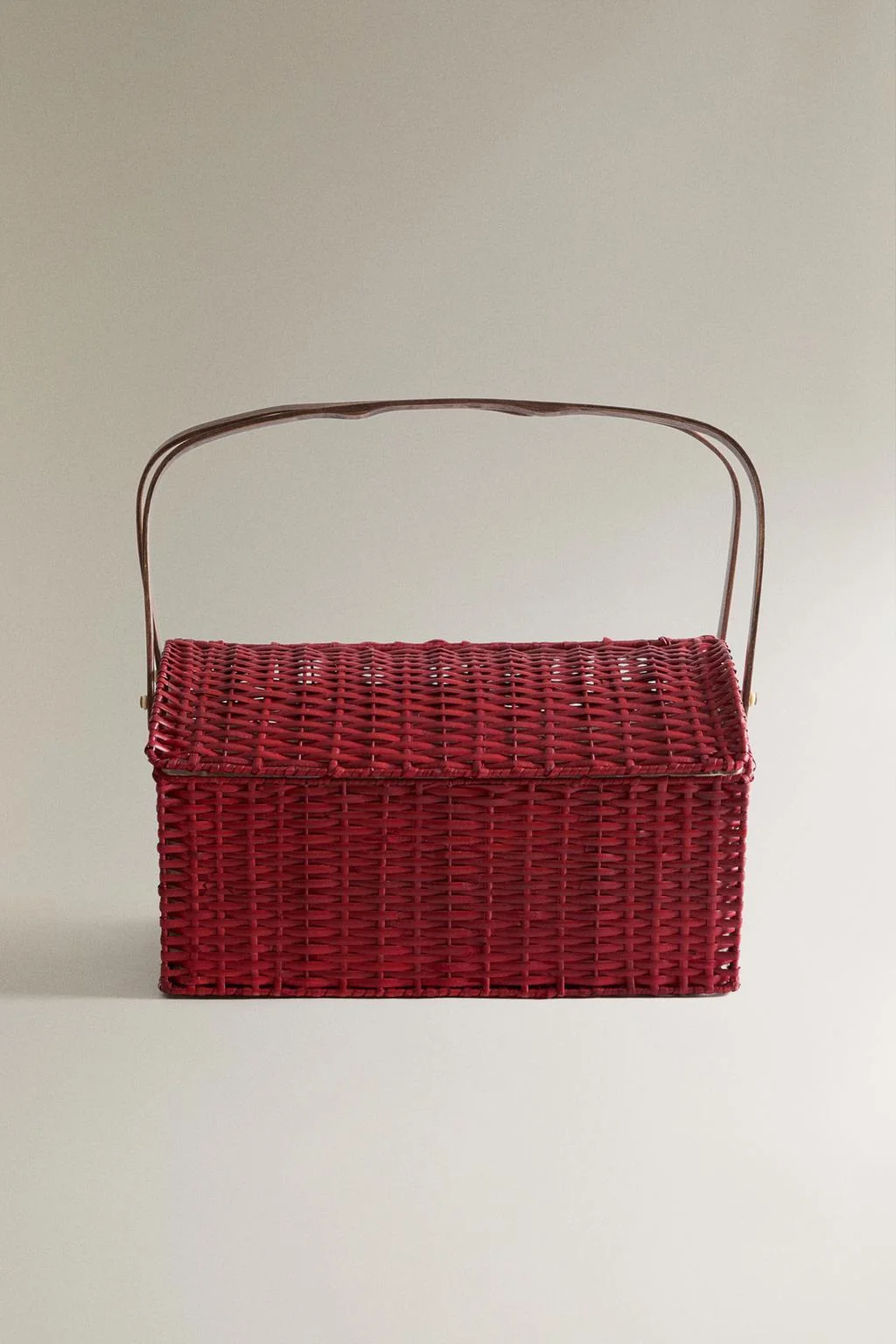 RATTAN PICNIC BASKET