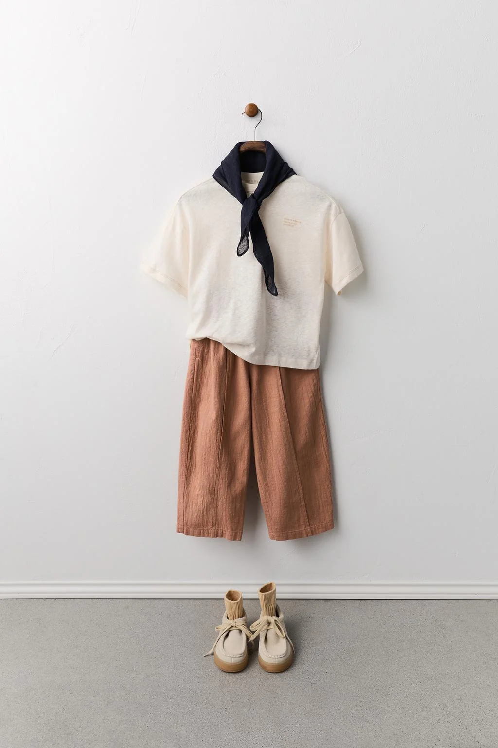 Мешковатые брюки с грубой текстурой — Однотонные