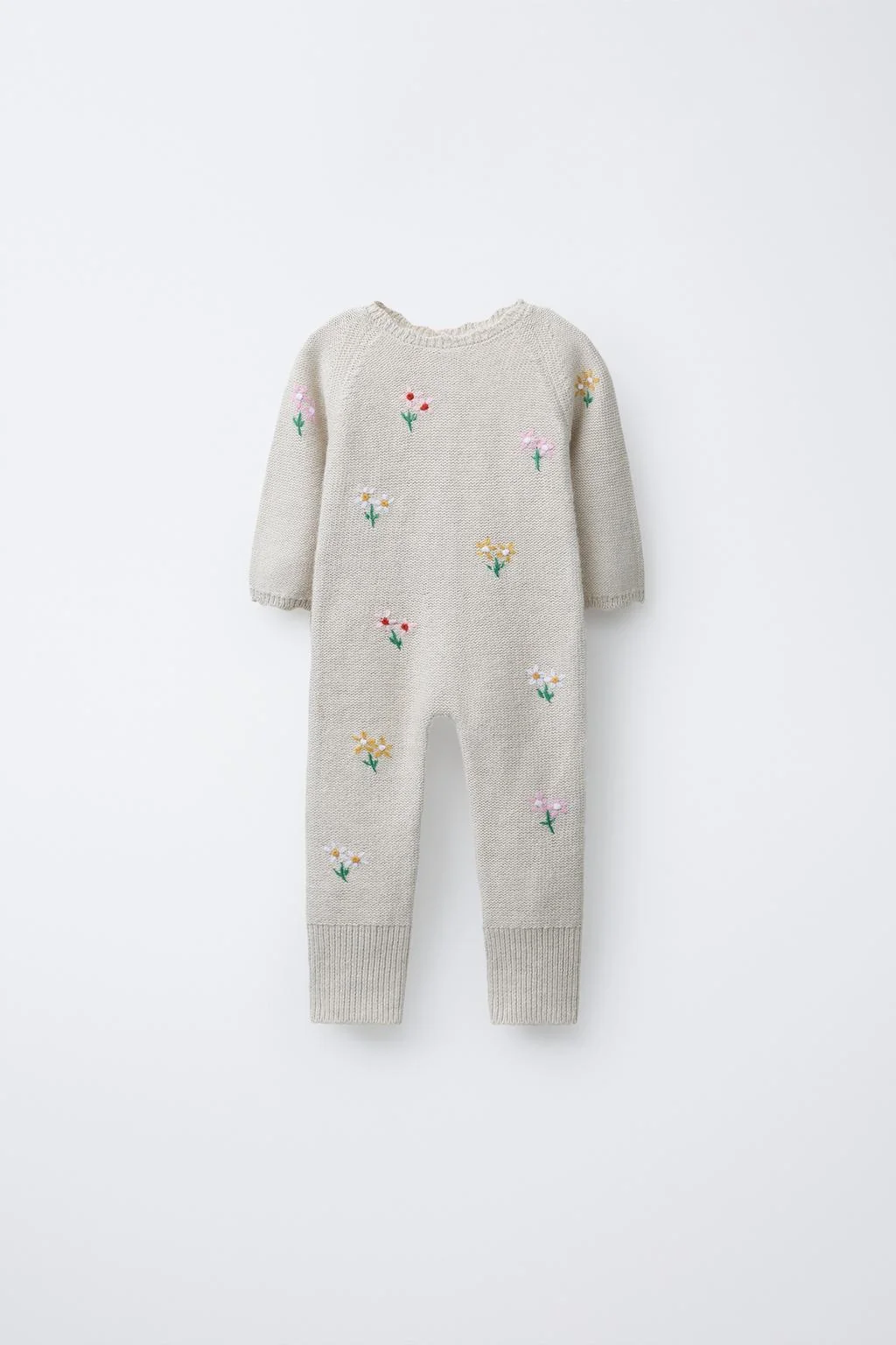 Трикотажный комбинезон с цветочной вышивкой — Ромпера | Джинсы-комбинации