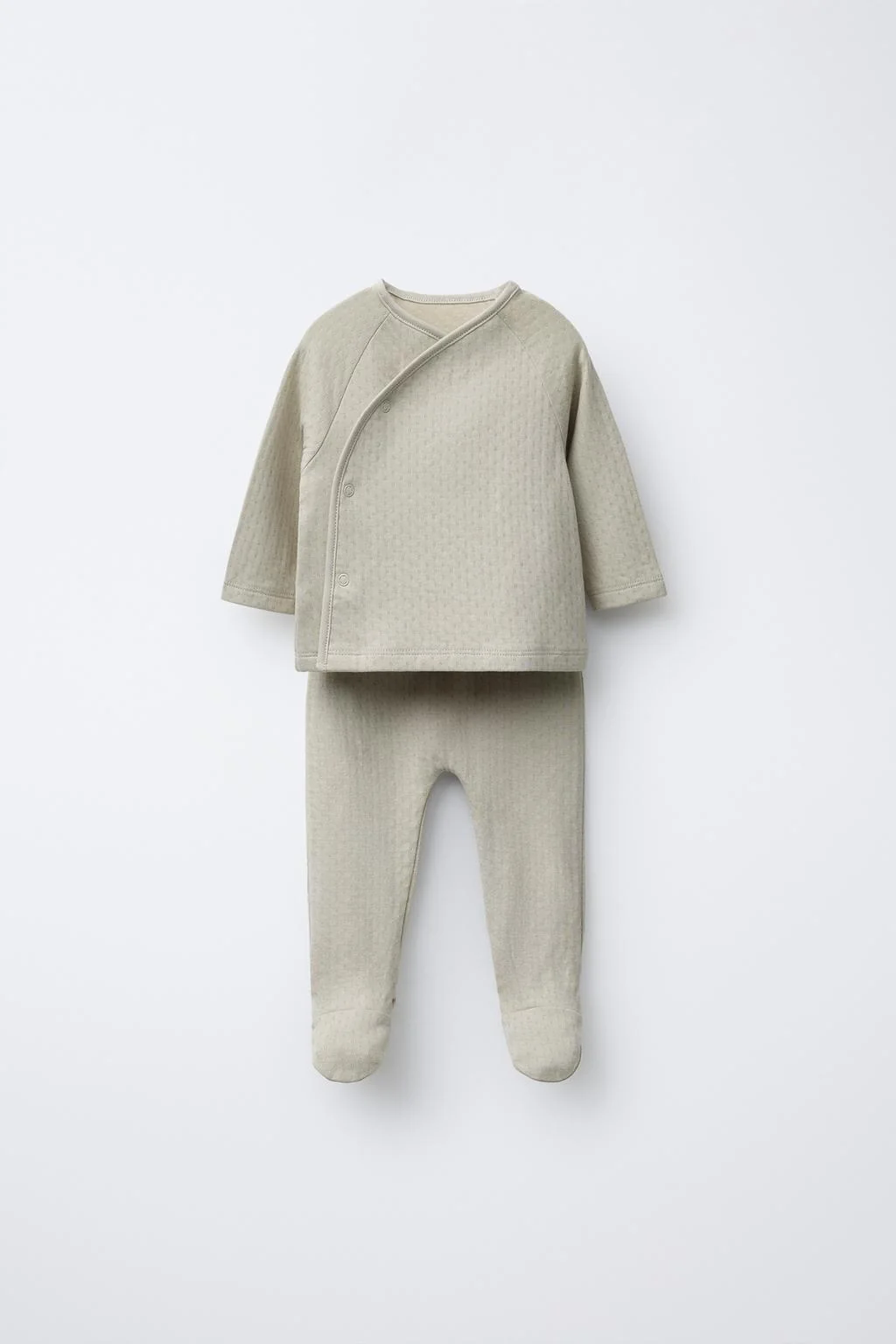 Набор: текстурированная футболка и гетры