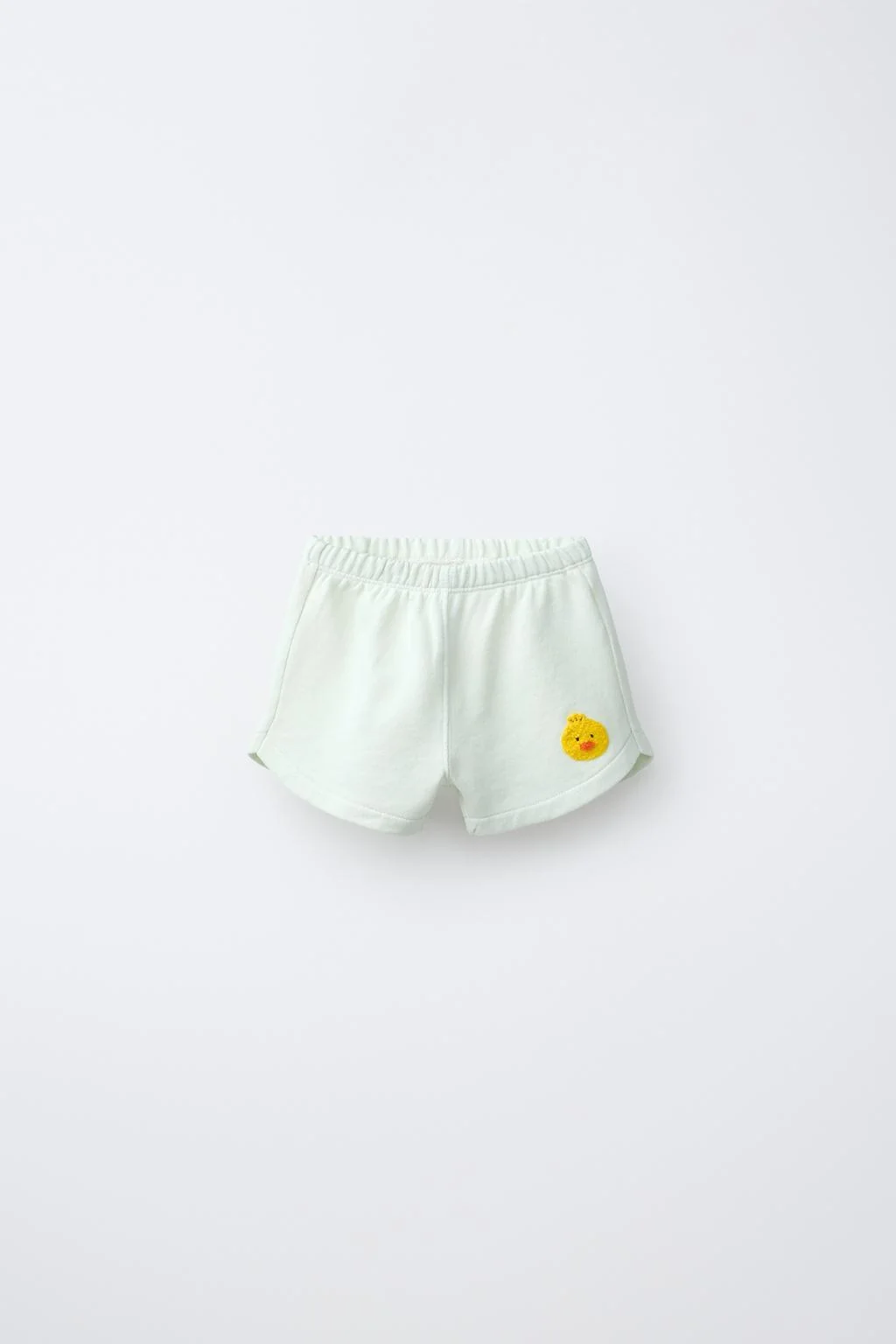 Шорты-бермуды из махровой ткани с вышивкой цыплёнка