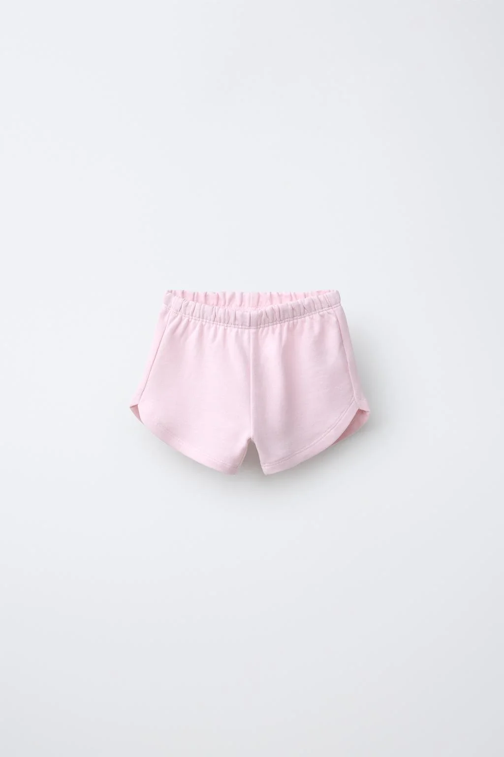 Шорты-бермуды с карманом-сердечком