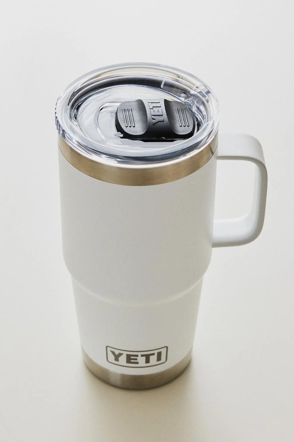YETI термодорожная кружка