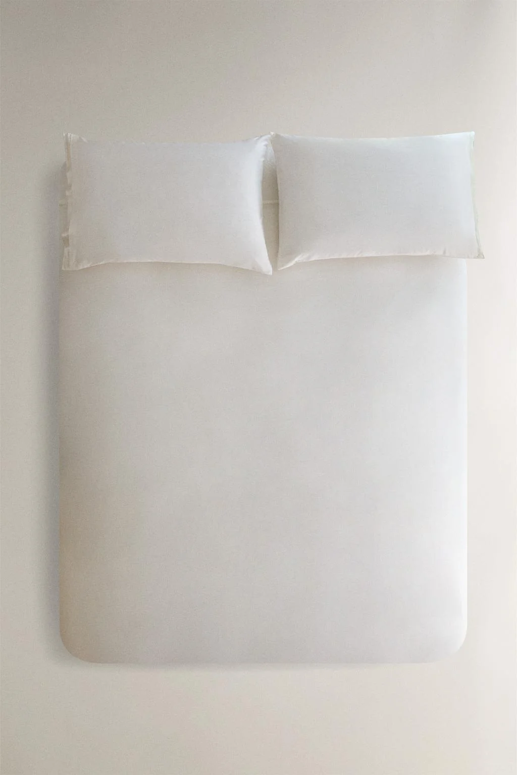 Наволочка из сатина с шелковой окантовкой (300 нитей)