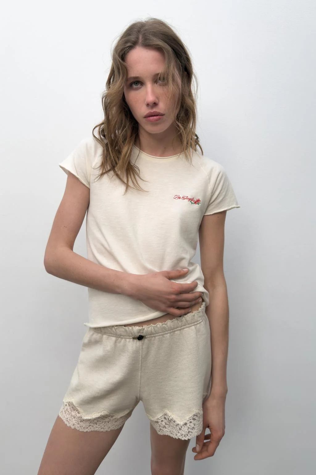 Футболка с рукавами реглан и слоганом