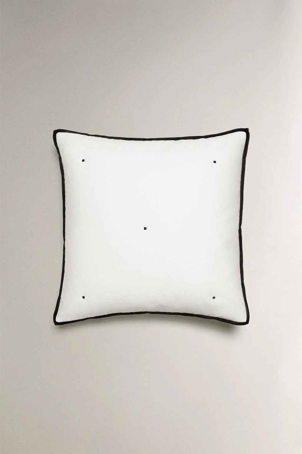 Наволочка из льна и сатина с точками — Укутки | Подушки