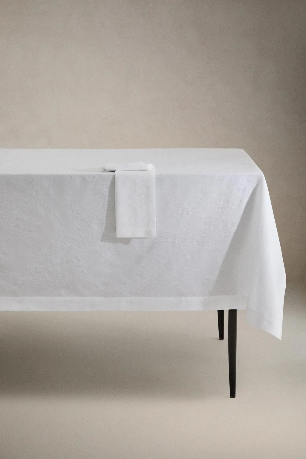 Хлопковая жаккардовая скатерть