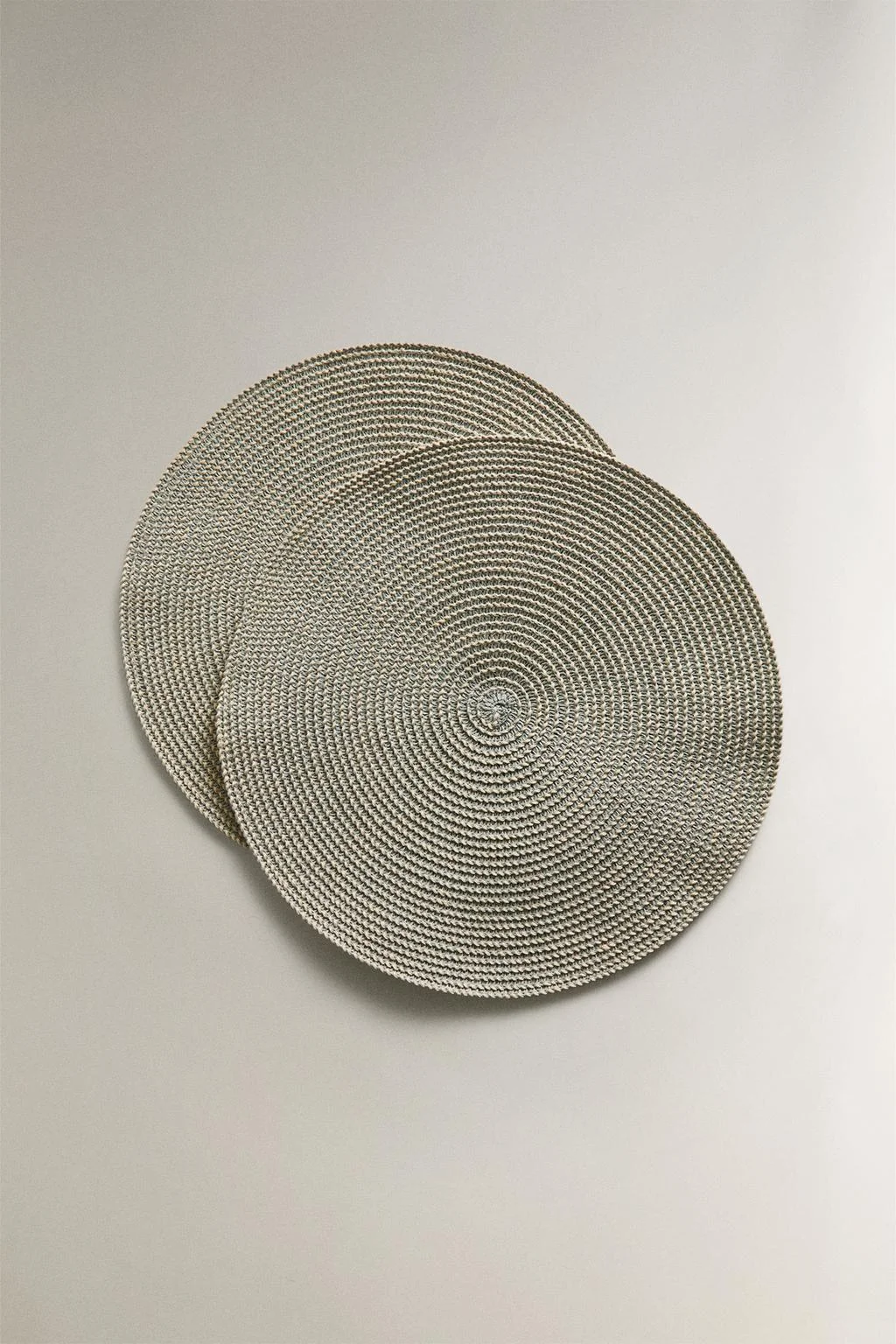 Бумажная салфетка для стола (набор из 2) — Подставки под тарелки