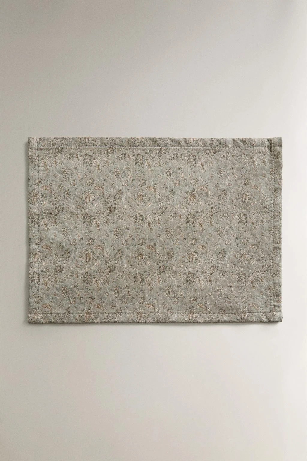 Цветочная салфетка для стола из жаккарда