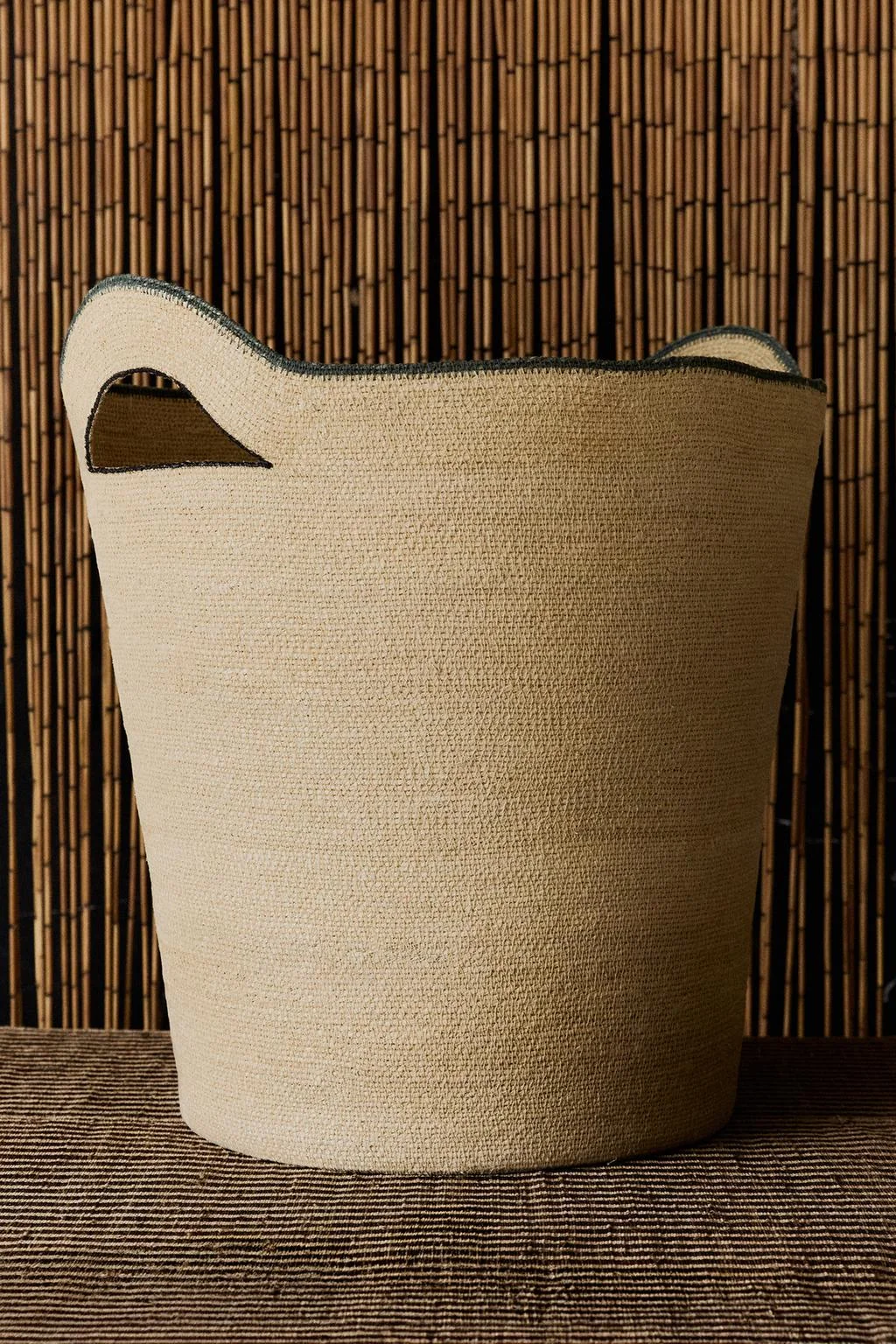 BASKET WITH CONTRAST HANDLES