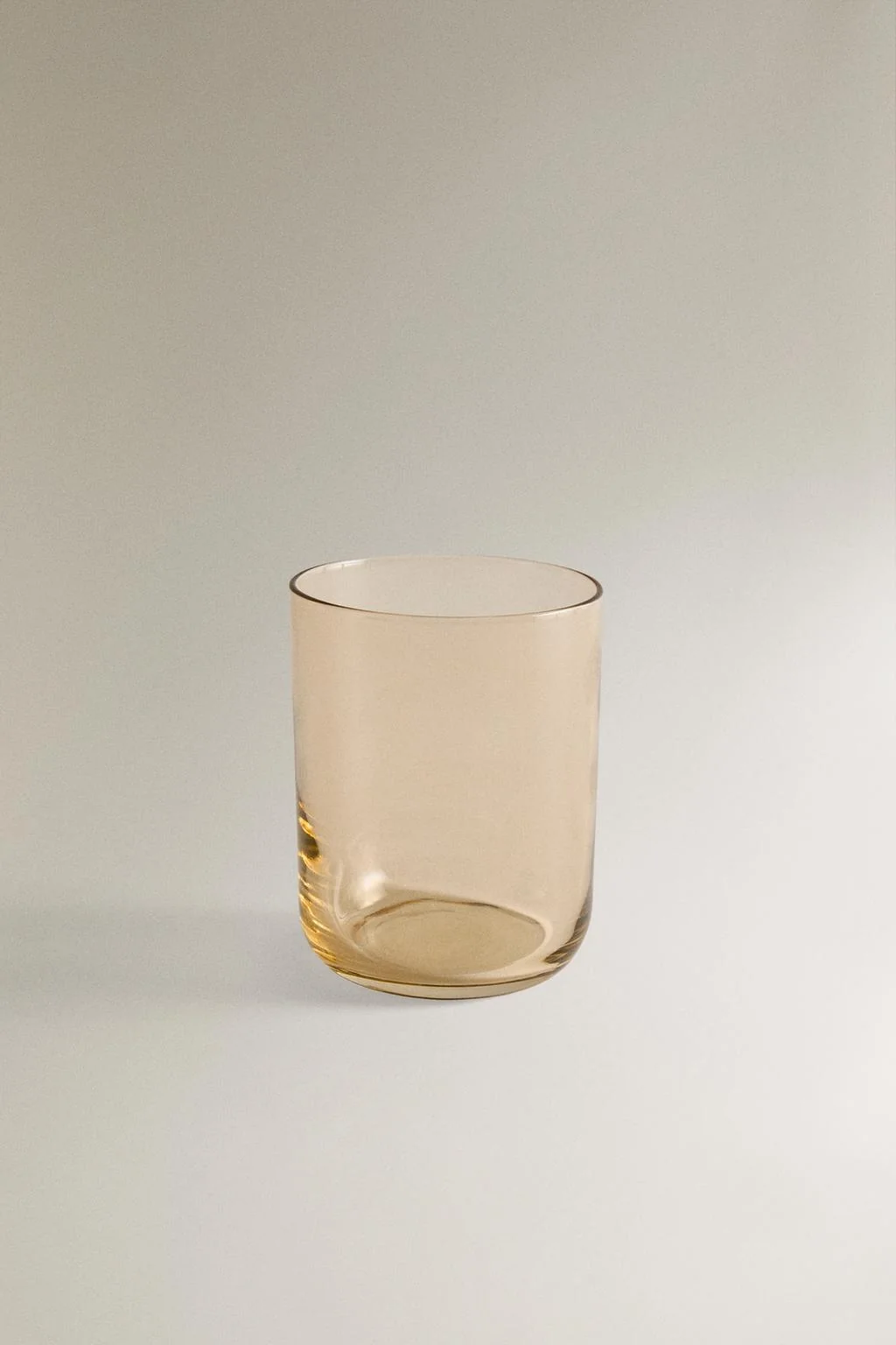 Цветной стеклянный стакан