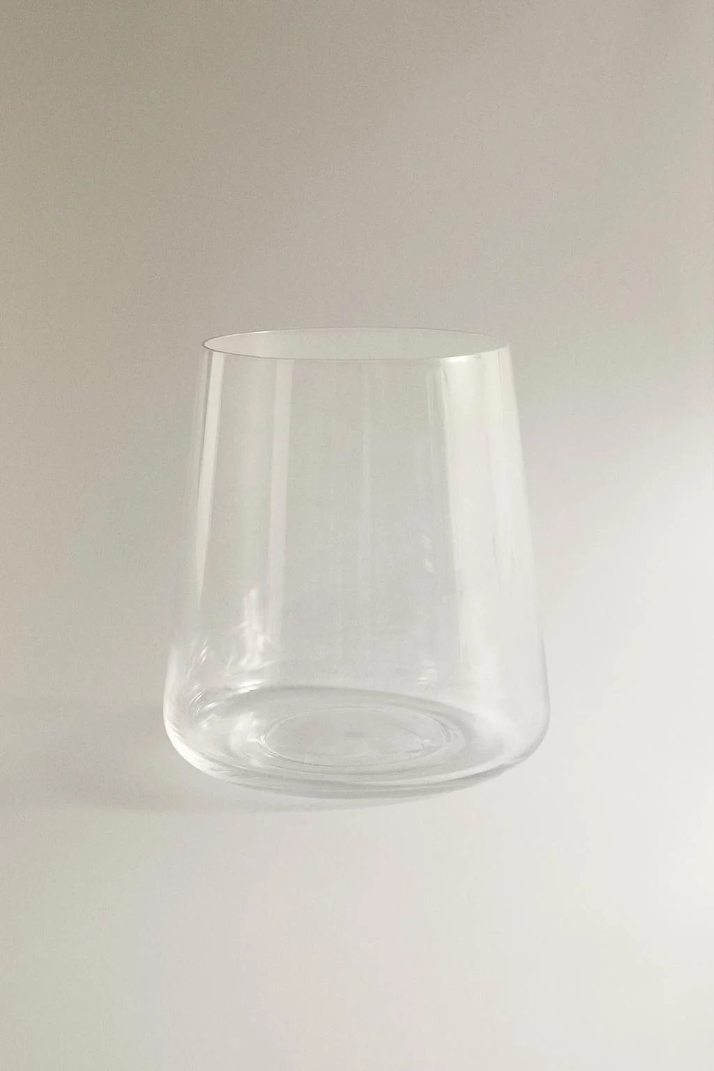 Конический кристаллический стакан