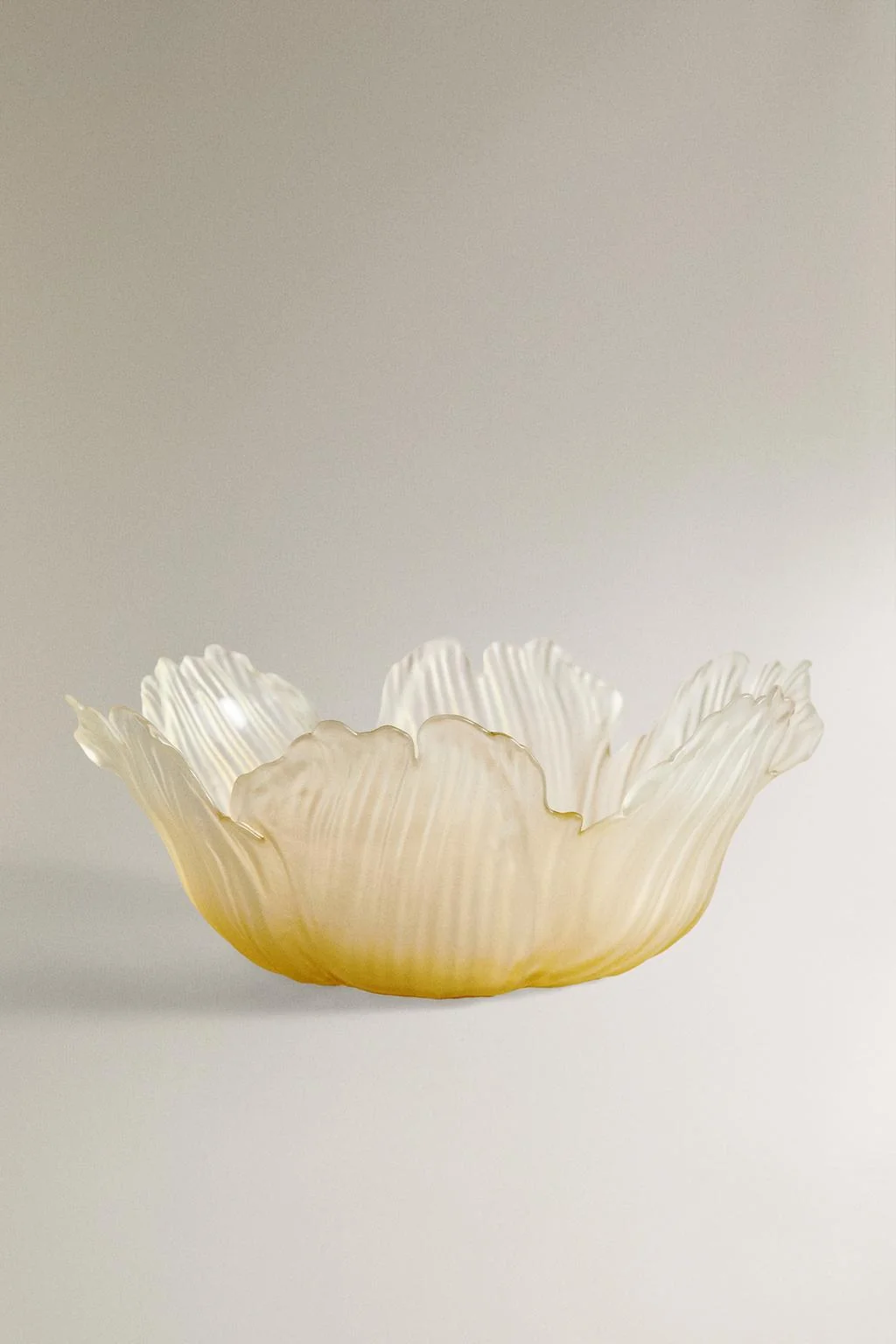Стеклянная салатница в форме цветка — Керамические плиты | блюда