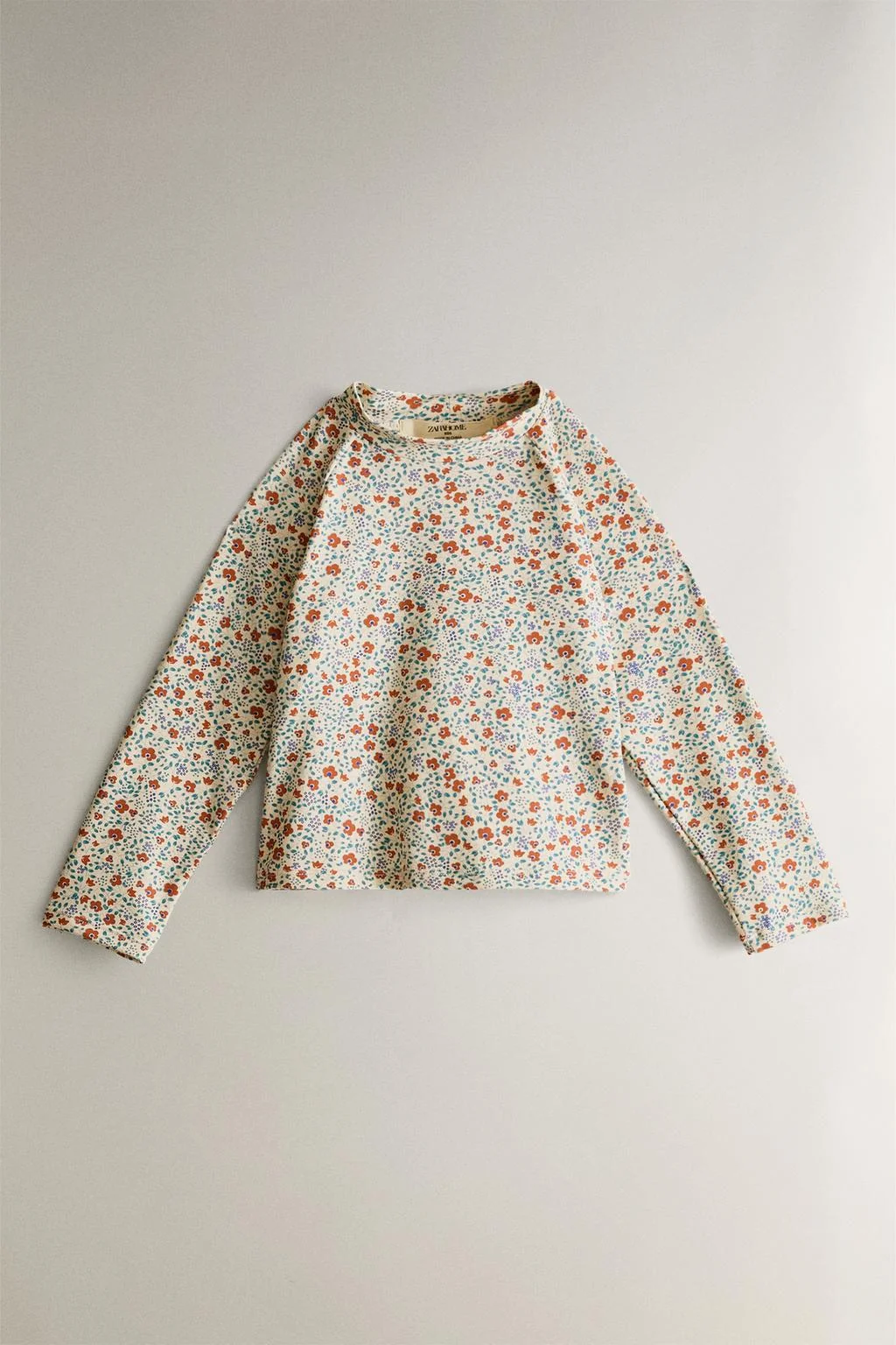 Детская футболка для пляжа в цветочек