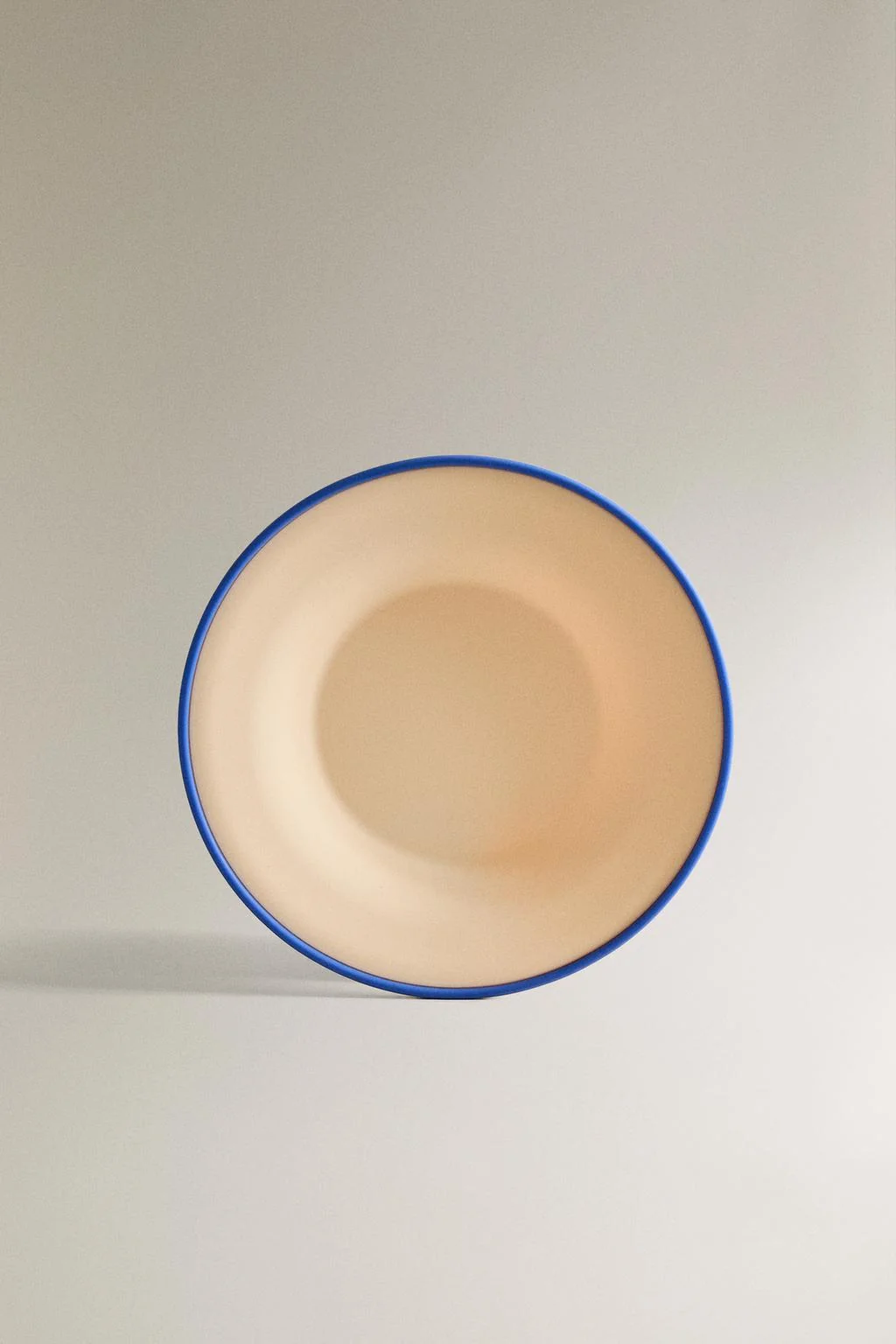 Детская силиконовая тарелка с контрастной отделкой — Тарелки | Блюда