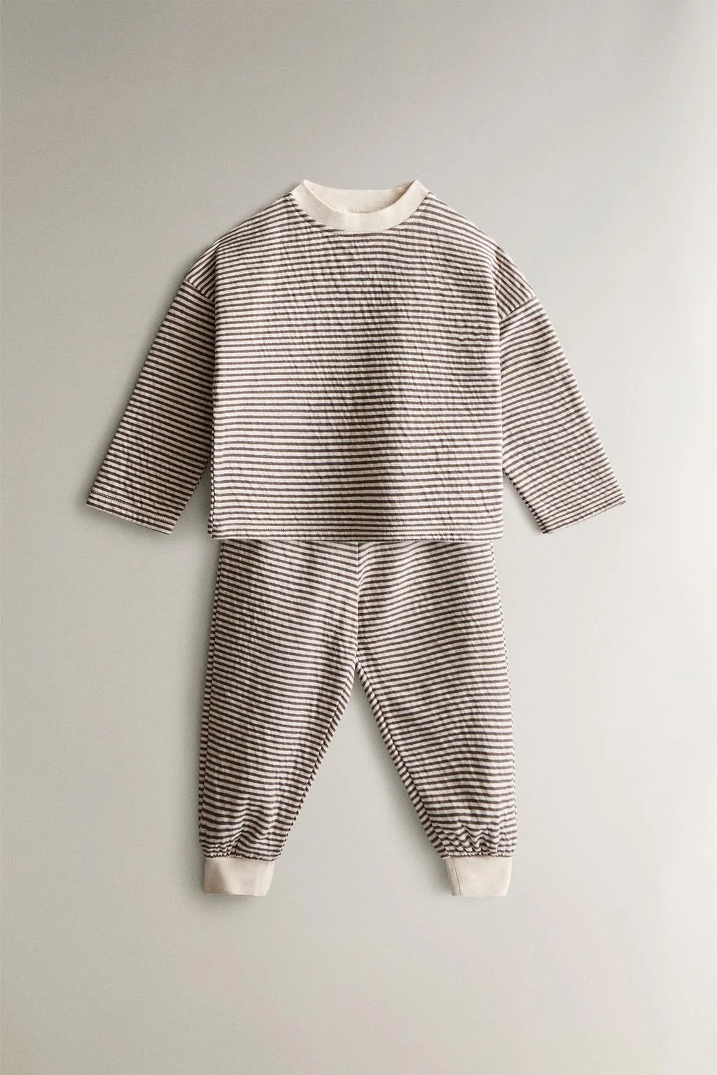 Детская пижама в полоску