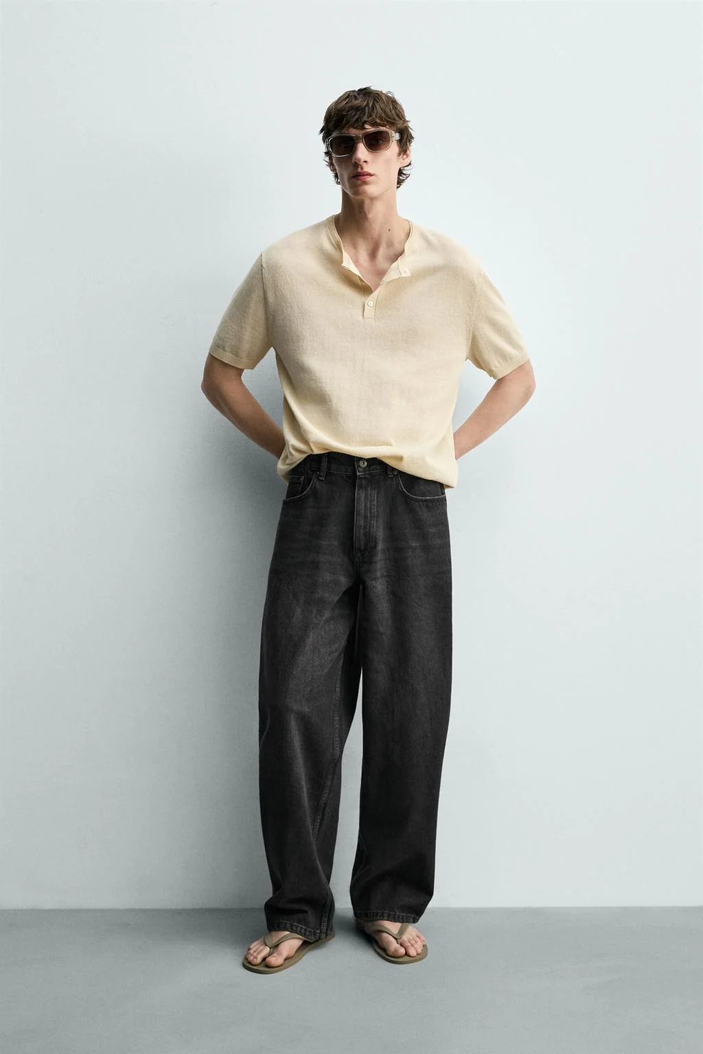KNITTED COTTON-LINEN HENLEY T-SHIRT