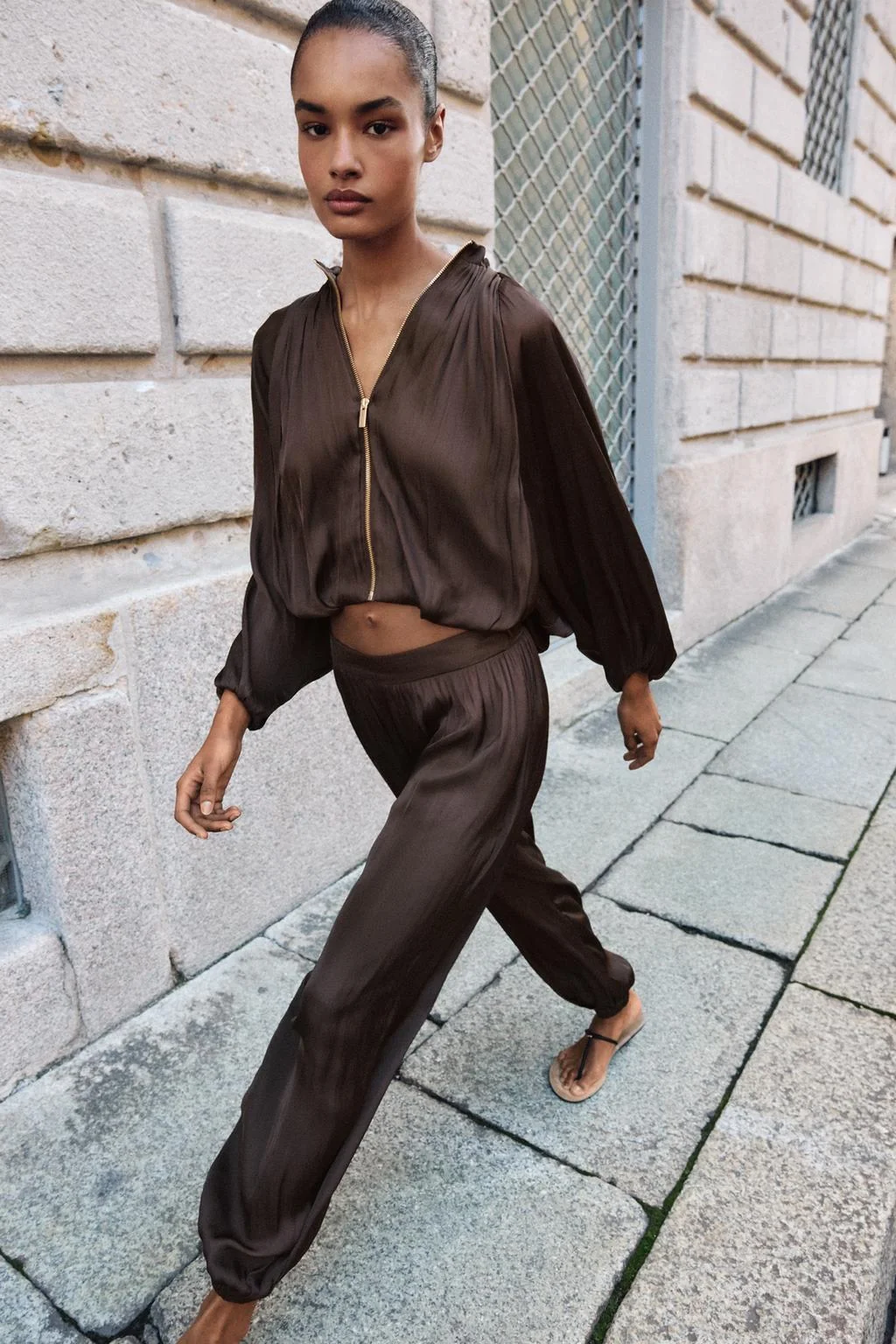 Набор: куртка-бомбер из атласа с эффектом баллон